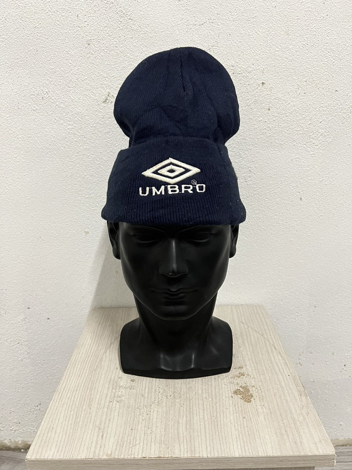 Umbro Vintage Umbro Big Logo Beanie Hat Size ONE SIZE - 2 Thumbnail