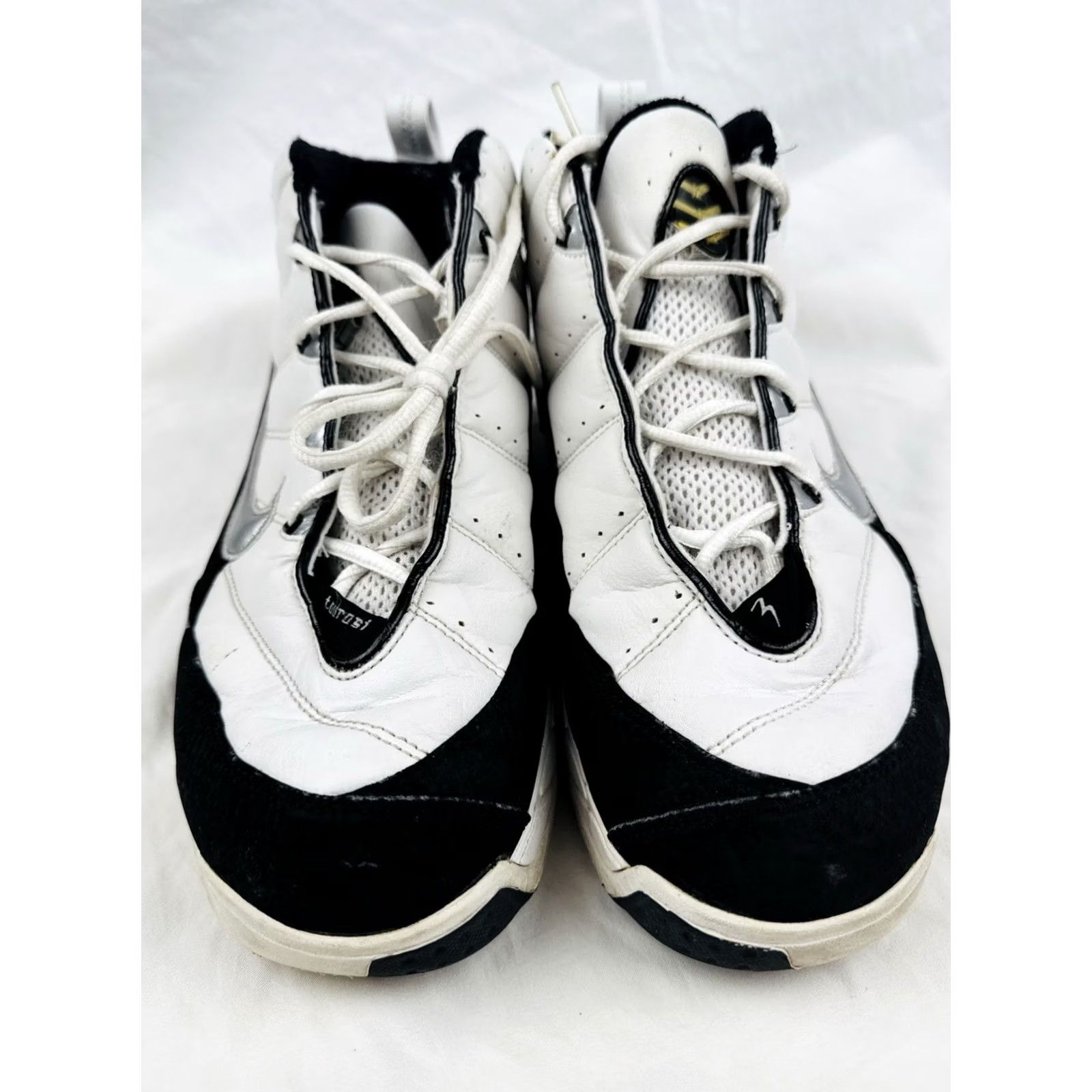 Nike VINTAGE Nike Air Max DT Diana Taurasi 2005 White Black Womens Sz 12 Read Size US 12 / IT 42 - 2 Thumbnail