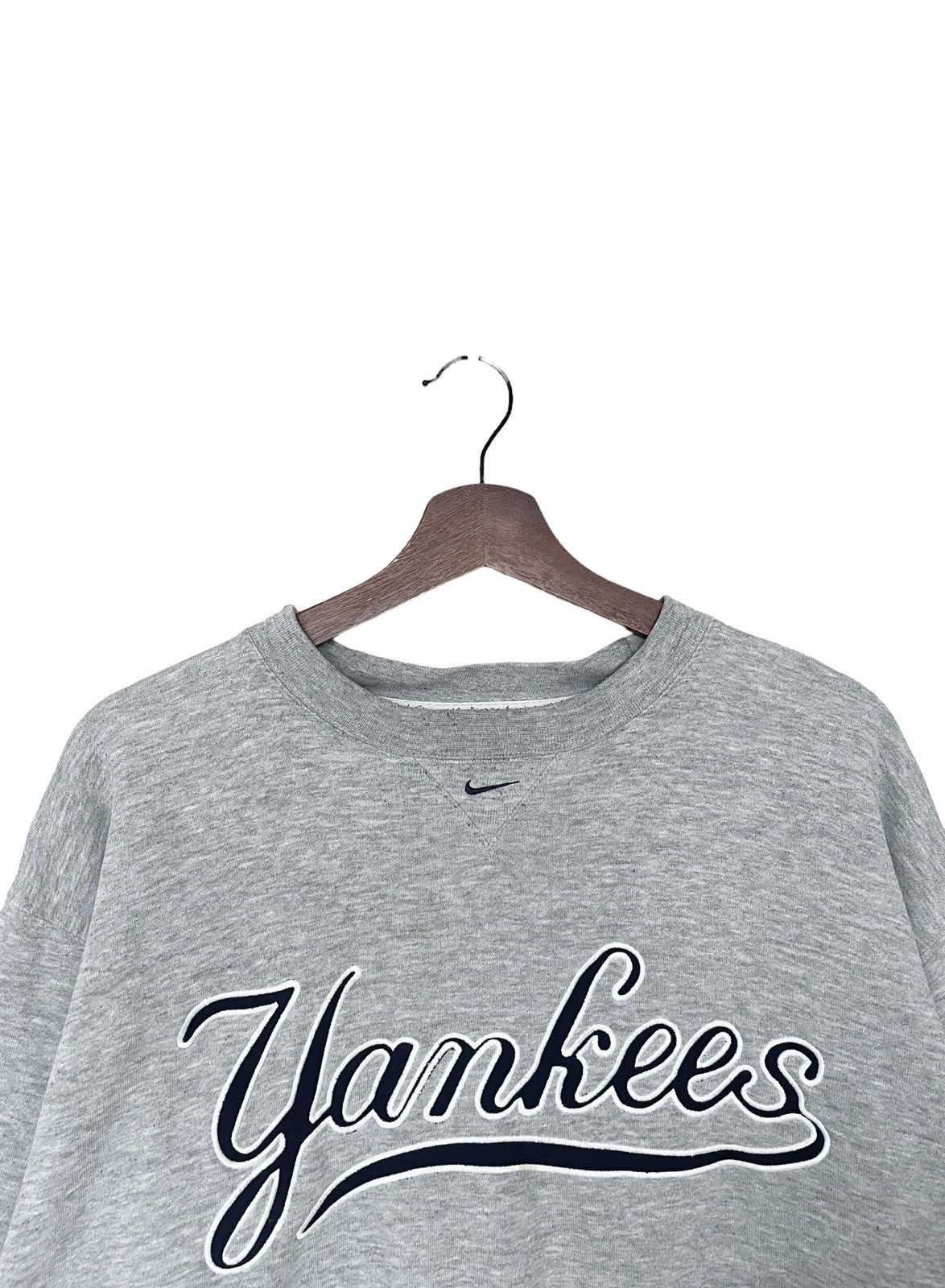 Vintage Vintage Brand Nike Centre Yankees Sweatshirt 2000s Size US L / EU 52-54 / 3 - 3 Thumbnail