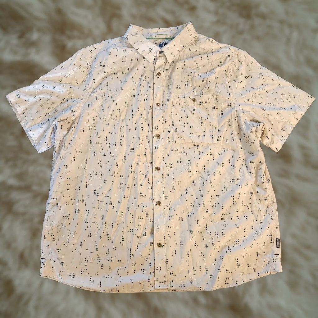 Vintage REI Co-op Shirt Mens 2XL Geometric Short Sleeve Button Up Camp Outdoors Casual White Nylon Spandex Lightweight Pockets Summer Men Size US XXL / EU 58 / 5 - 1 Thumbnail