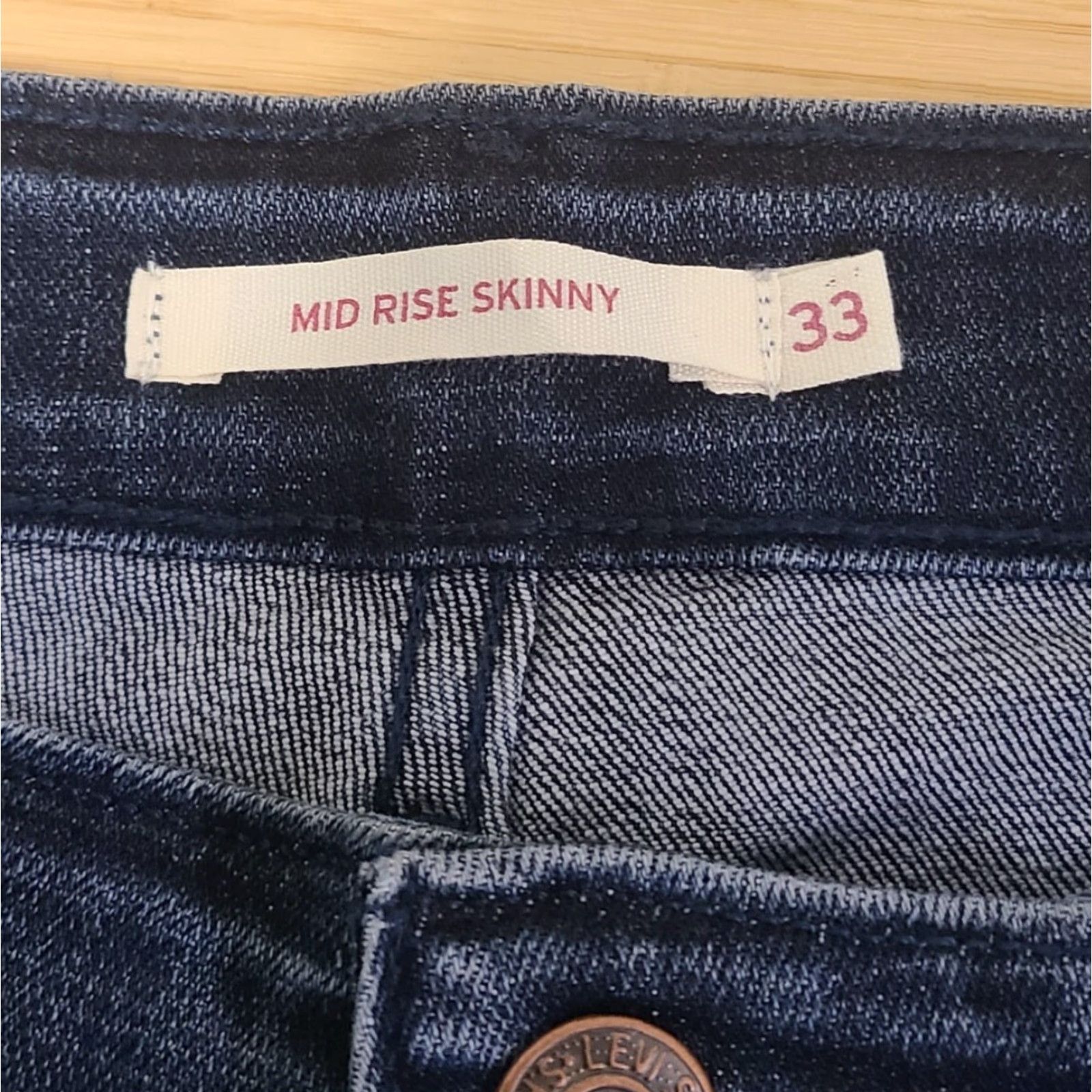 Levi's Levi's Jeans Womens 33 x 32 Blue Mid Rise Skinny Stretch Denim Regular Inseam 30 Jeans Modern Classic College Preppy Mens? Girls? Wait Size 24" / US 00 / IT 34 - 4 Thumbnail