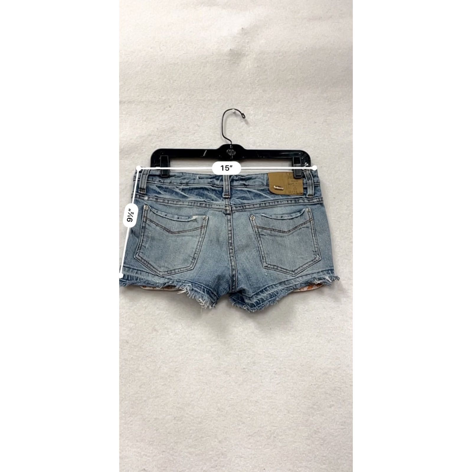 Vintage Dollhouse Denim Shorts Frayed Hem Size 7 Juniors Women Blue Cotton Spandex Cut-Off 5-Pocket Button Zipper Like New Size 28" / US 6 / IT 42 - 7 Thumbnail