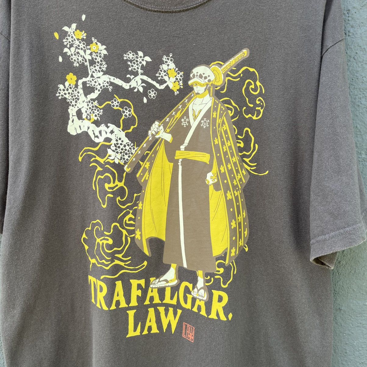 One Piece Thrashed Faded Trafalgar Law One Piece Anima Tee Size US XXL / EU 58 / 5 - 2 Thumbnail