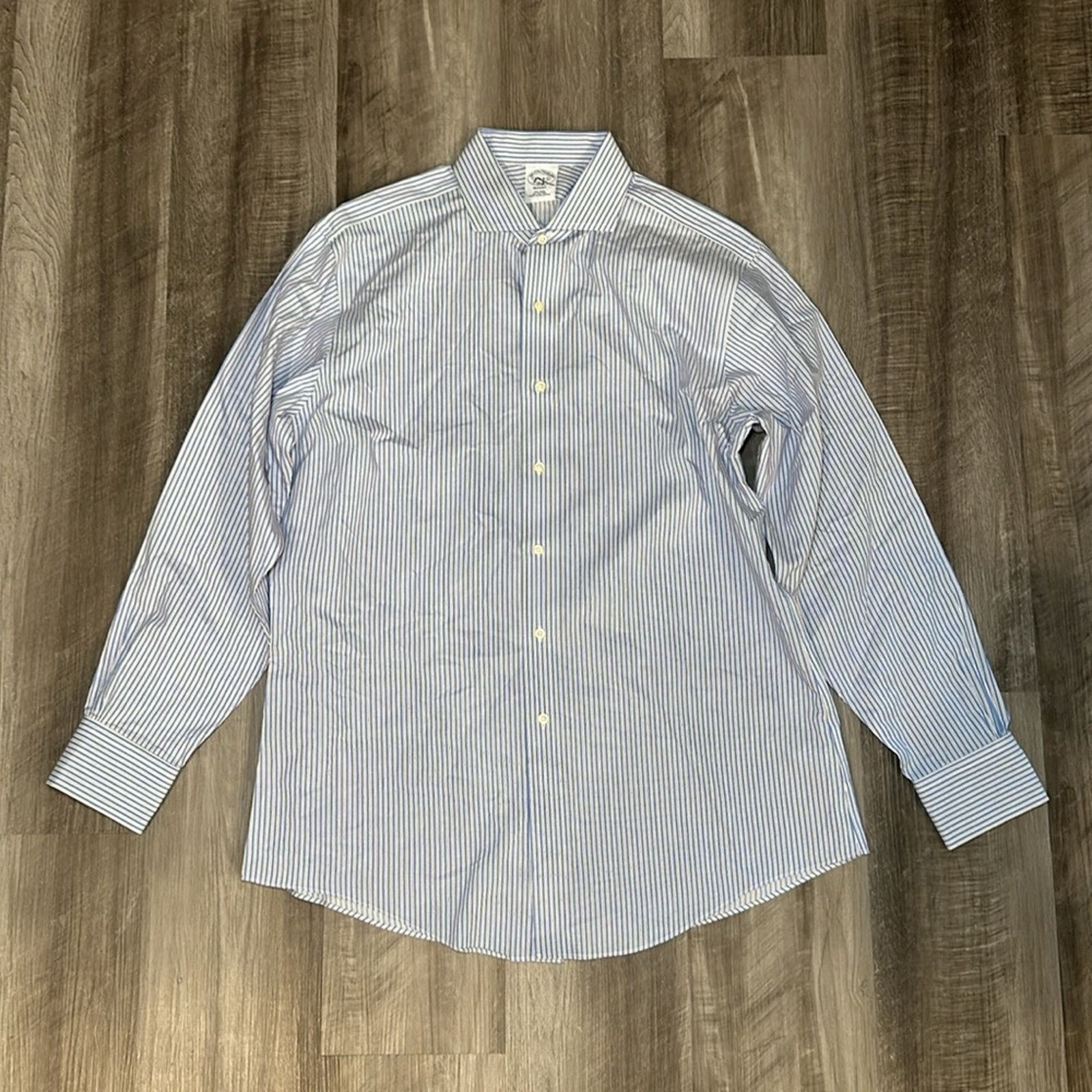 Brooks Brothers Brooks Brothers Regent Non-Iron - 16.5 34/35 (Large) Size US L / EU 52-54 / 3 - 2 Thumbnail