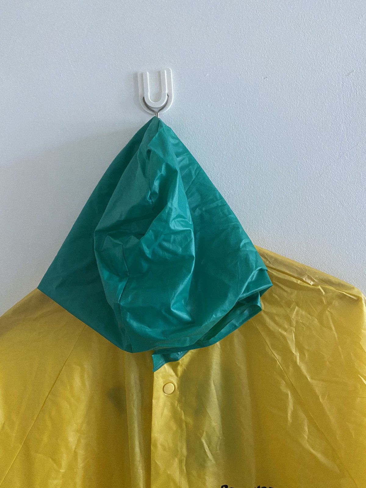 Benetton × Gear for Sports Benetton Formula 1 Racing Team Rain Jacket hoodie nice Size US L / EU 52-54 / 3 - 6 Thumbnail