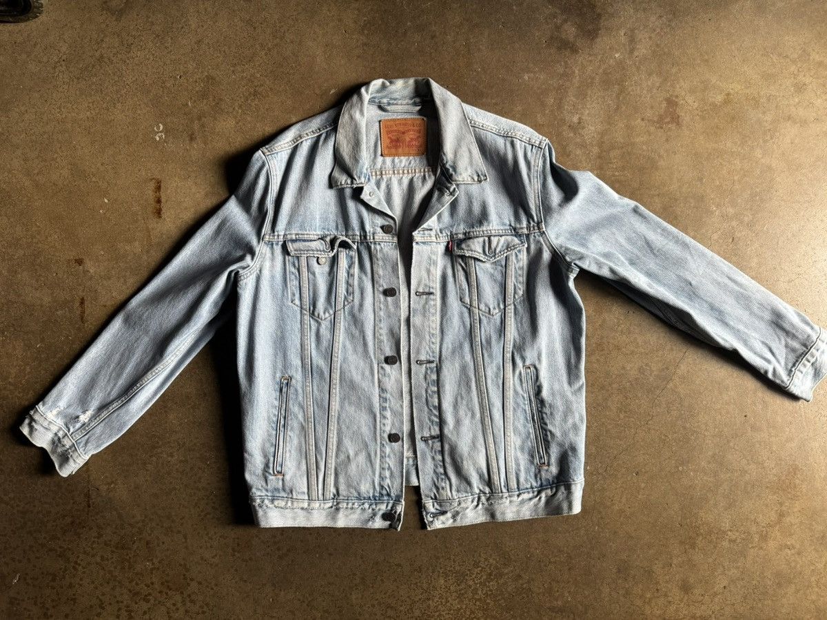 Levi's Vintage Clothing Distressed Trucker Jacket Size US XL / EU 56 / 4 - 1 Thumbnail