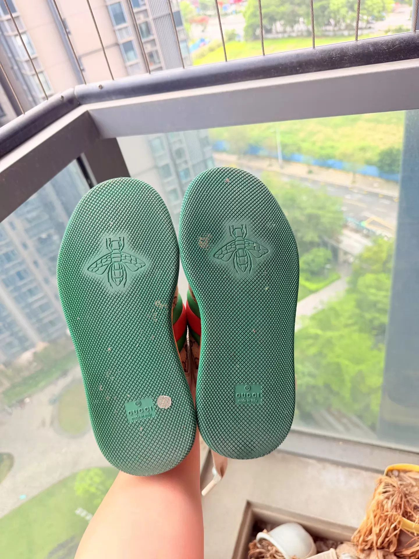 Gucci Gucci Screener Enamel Green EU 35 98 New Size US 4.5 / IT 34.5 - 5 Thumbnail