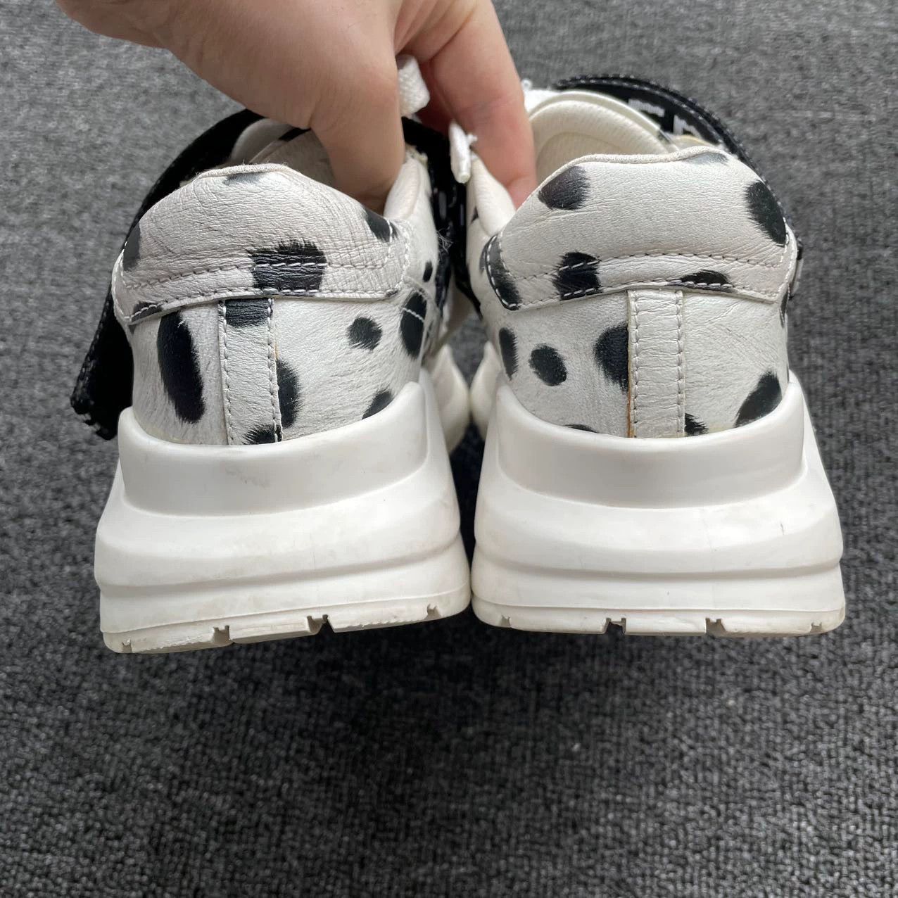 Burberry Burberry 95 New B&W Runway Trainer Size 36.5 Size US 6 / IT 36 - 3 Thumbnail