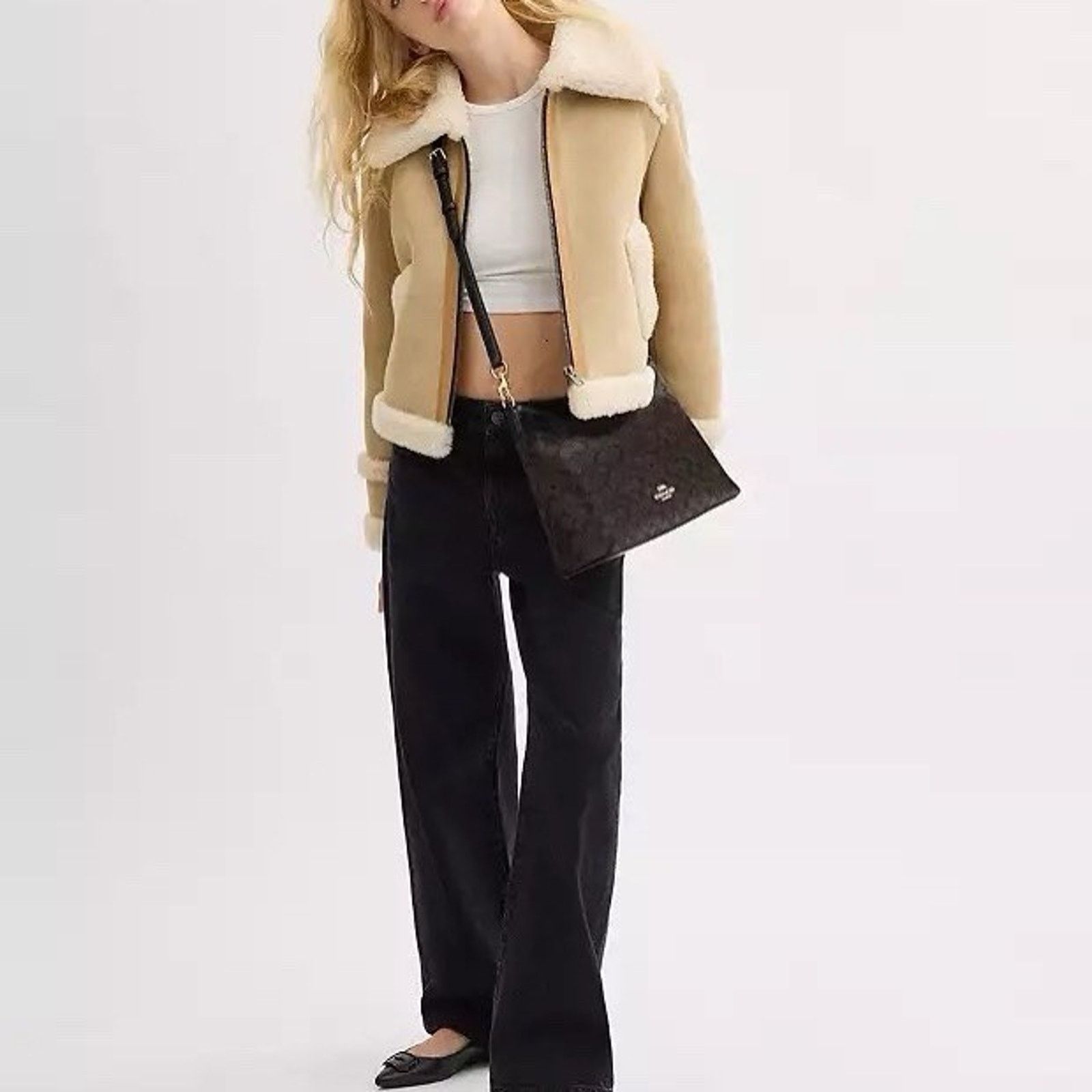 Coach NWT Coach Signature Laurel Bag CV975 Gold/Walnut/Black Size ONE SIZE - 8 Thumbnail
