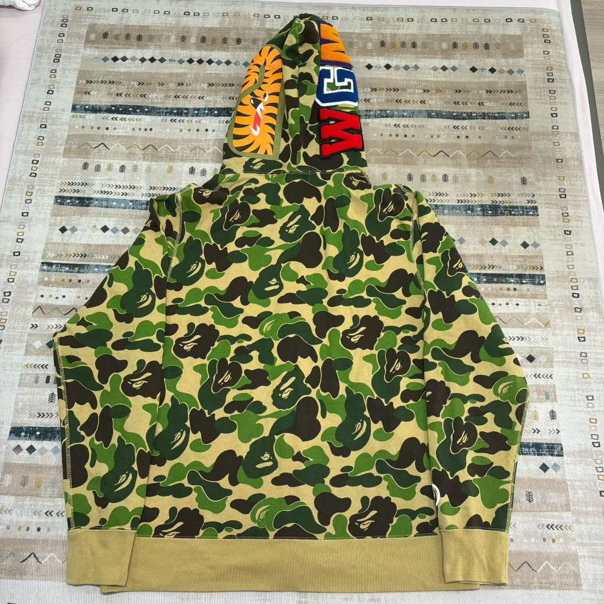 Bape CAMO SHARK FULL ZIP HOODIE Size US XL / EU 56 / 4 - 2 Thumbnail