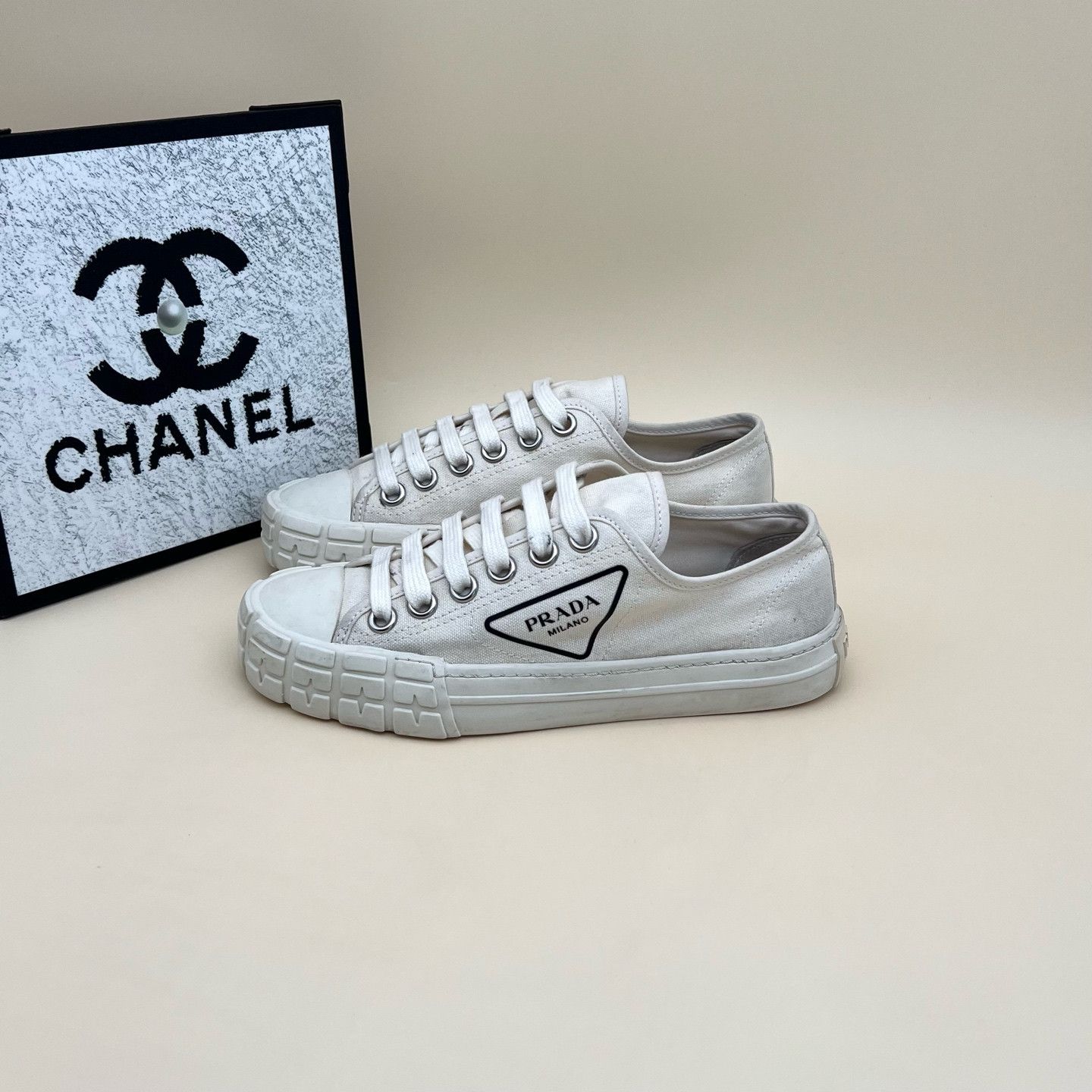 Prada Prada Canvas Low-Top Sneakers Size 36 Size US 6 / IT 36 - 1 Thumbnail