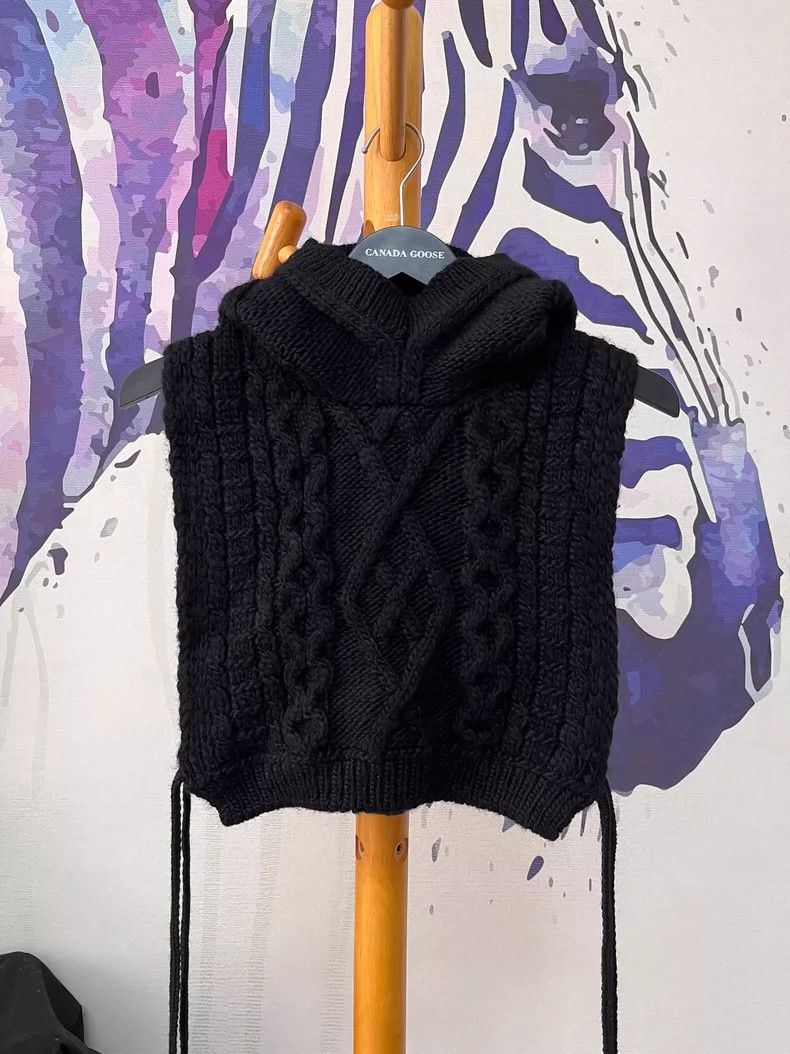 Comme des Garcons Comme Des Garcons Knit Hoodie Vest Size M / US 6-8 / IT 42-44 - 1 Thumbnail