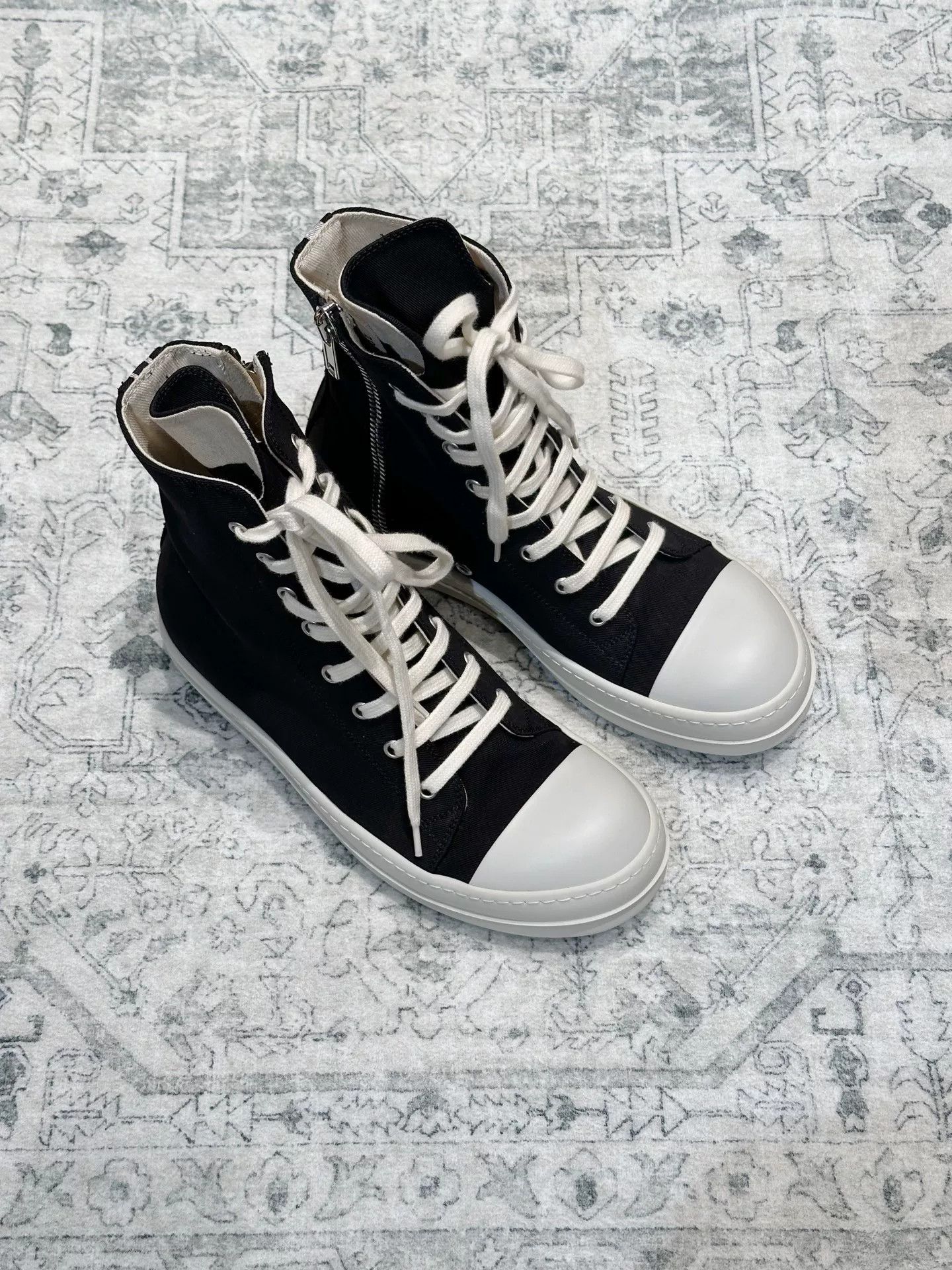 Rick Owens Drkshdw Rick Owens Drkshdw Canvas Sneakers Size US 7.5 / EU 40-41 - 1 Thumbnail