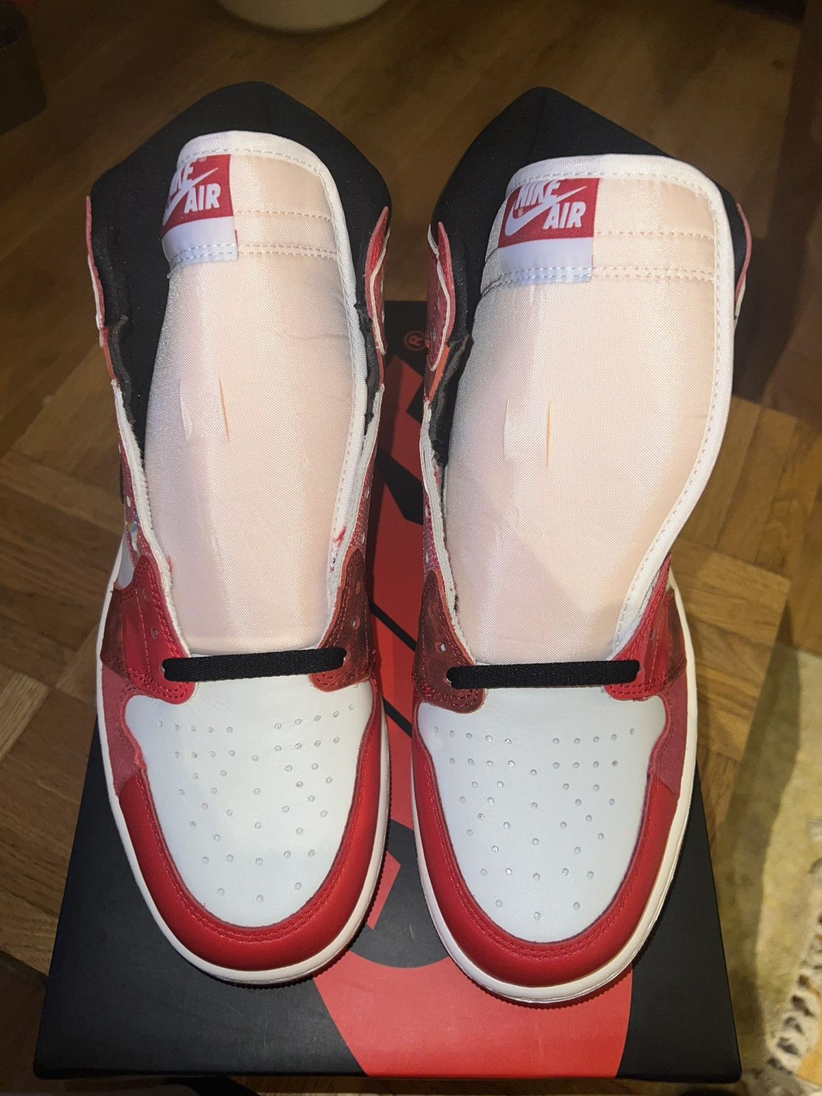 Jordan Brand × Marvel Comics Jordan 1 Retro OG x Marvel High Next Chapter Spider-Verse Size US 10.5 / EU 43-44 - 4 Thumbnail