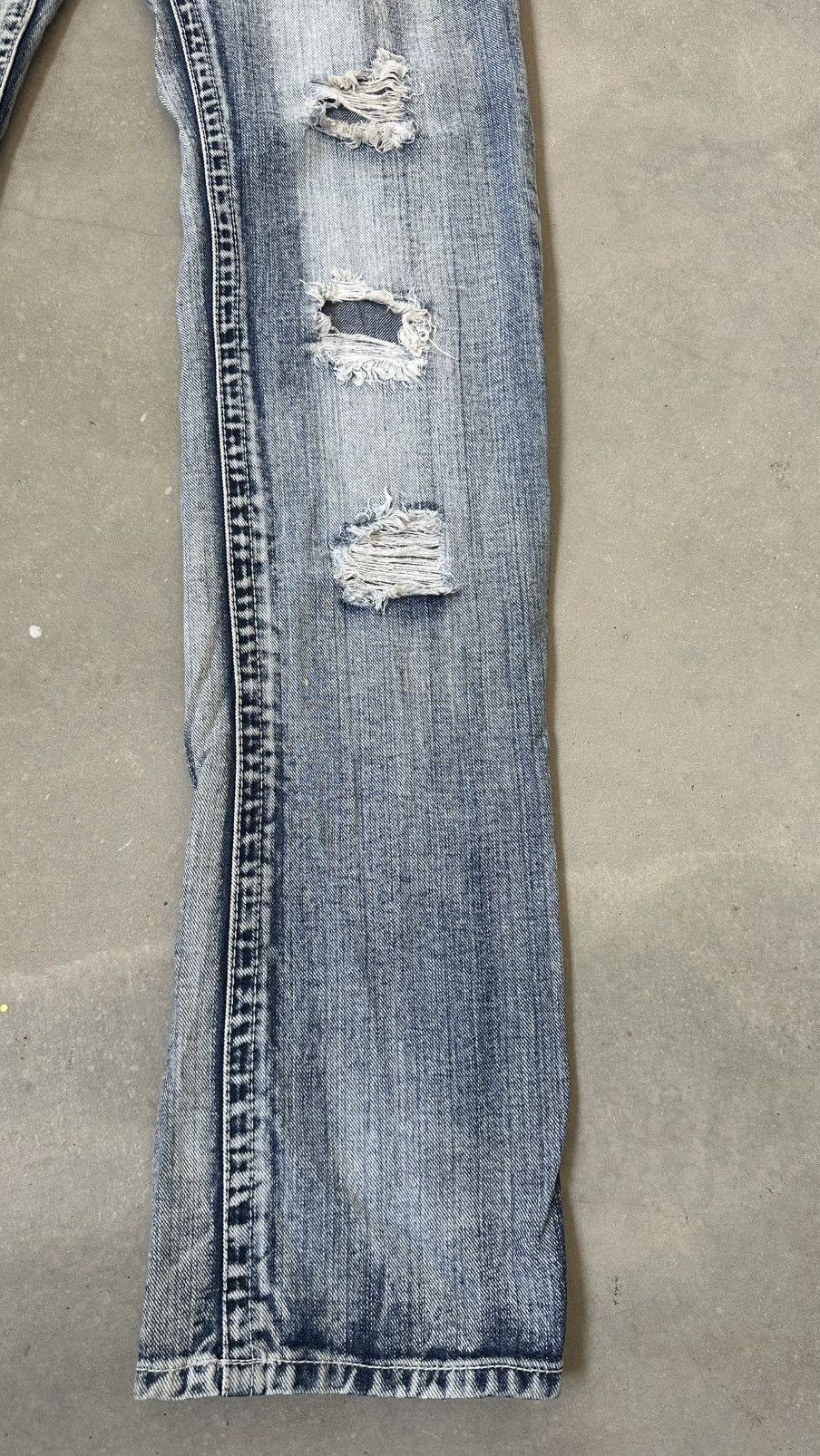 Japanese Brand THE VINTAGE SHERIFF DISTRESSED JEANS Size US 32 / EU 48 - 3 Thumbnail