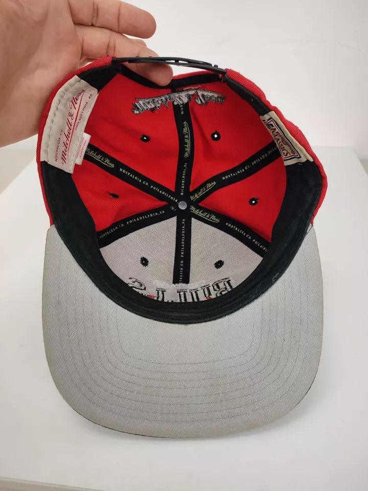 NBA Vintage Chicago Bulls cap nba hardwood Size ONE SIZE - 6 Thumbnail