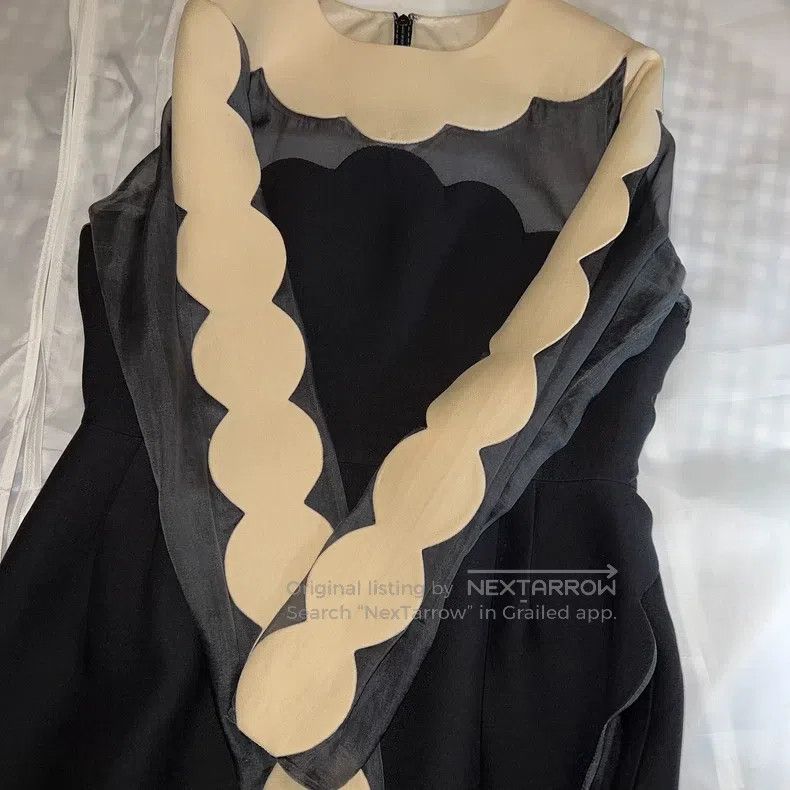 Valentino Valentino Classic black and white wool and silk dress Size M / US 6-8 / IT 42-44 - 4 Thumbnail