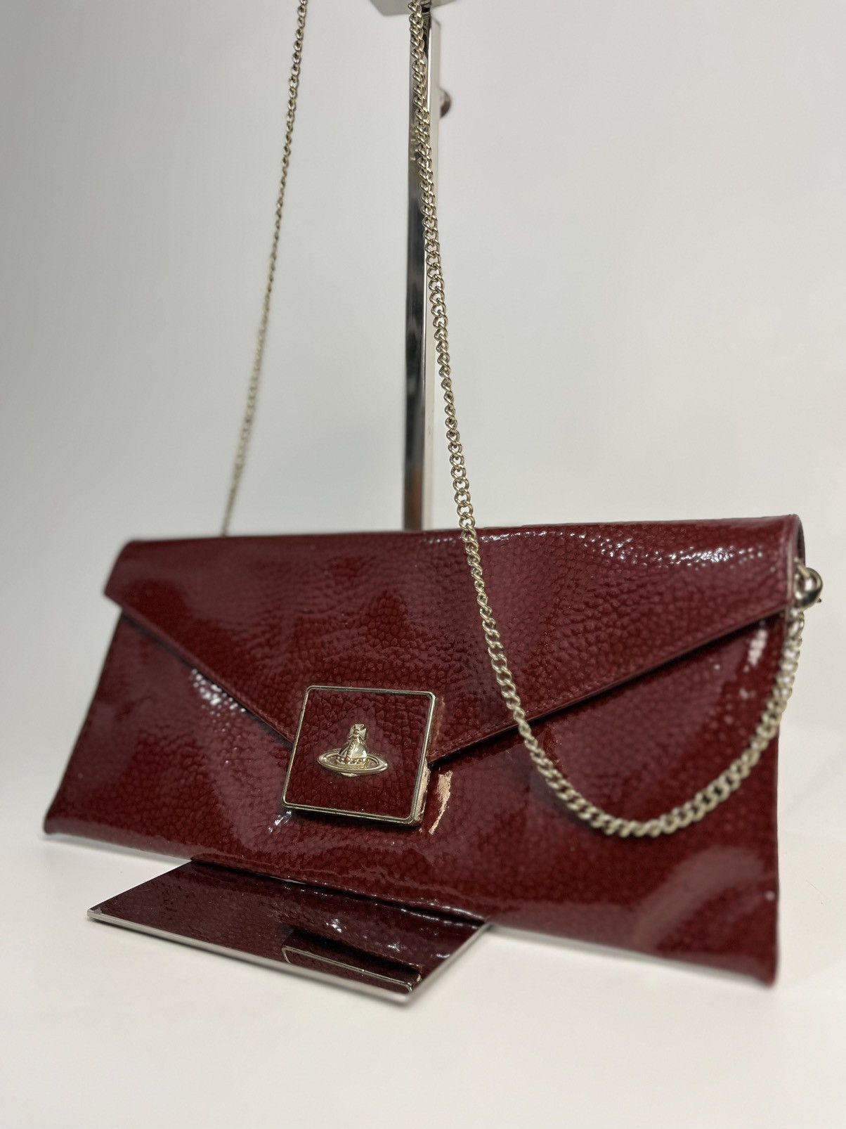 Vivienne Westwood Vivienne Westwood Oxblood Patent Leather Chain Envelope Bag Size ONE SIZE - 2 Thumbnail