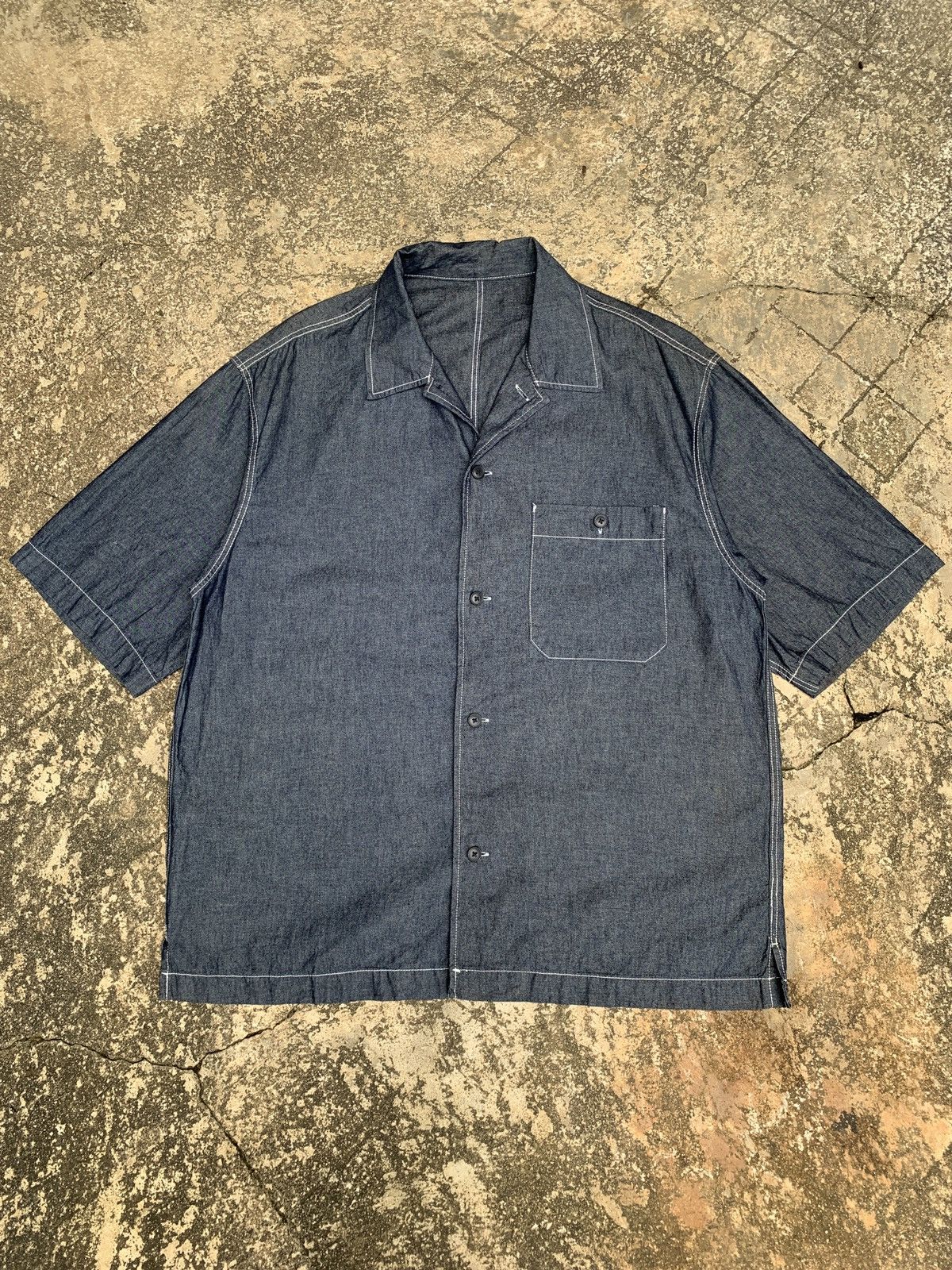GU × Japanese Brand × Uniqlo GU Global Uniqlo Japan Denim Like Blue Oversize Shirt Size US L / EU 52-54 / 3 - 1 Thumbnail