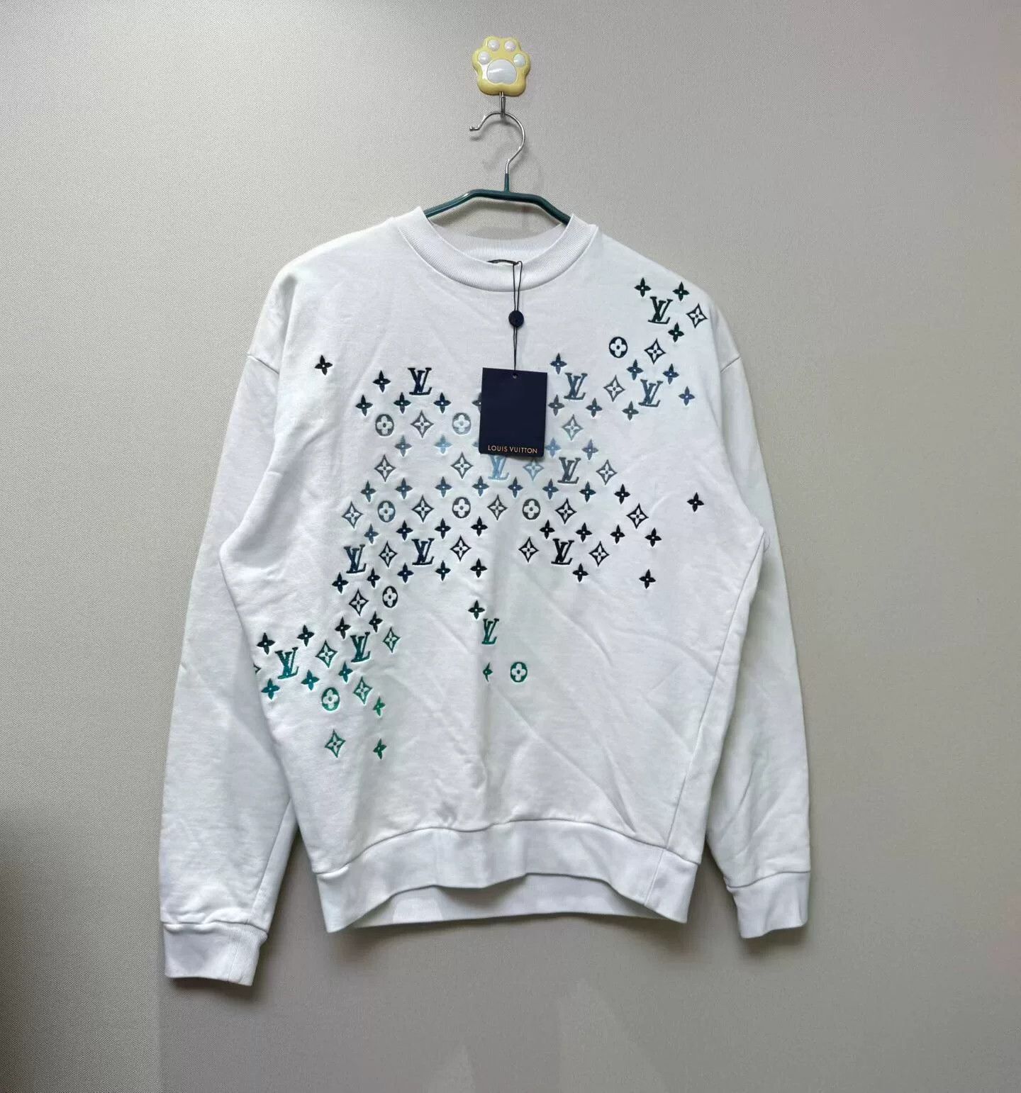 Louis Vuitton louis vuitton white gradient logo sweatshirt Size S / US 4 / IT 40 - 1 Thumbnail