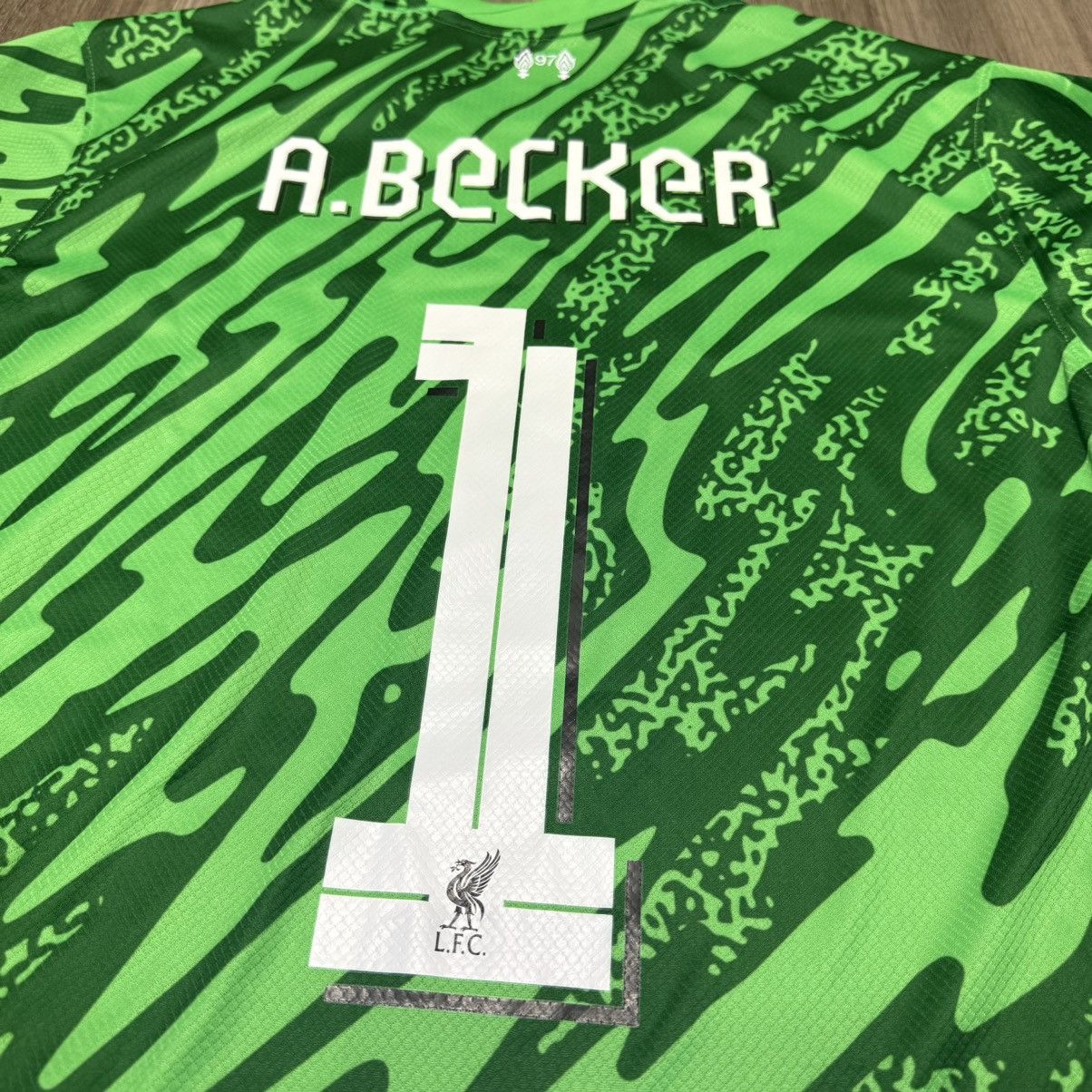 Nike Liverpool 24/25 C/L gk goalkeeper set #1 Becker Size US L / EU 52-54 / 3 - 4 Thumbnail