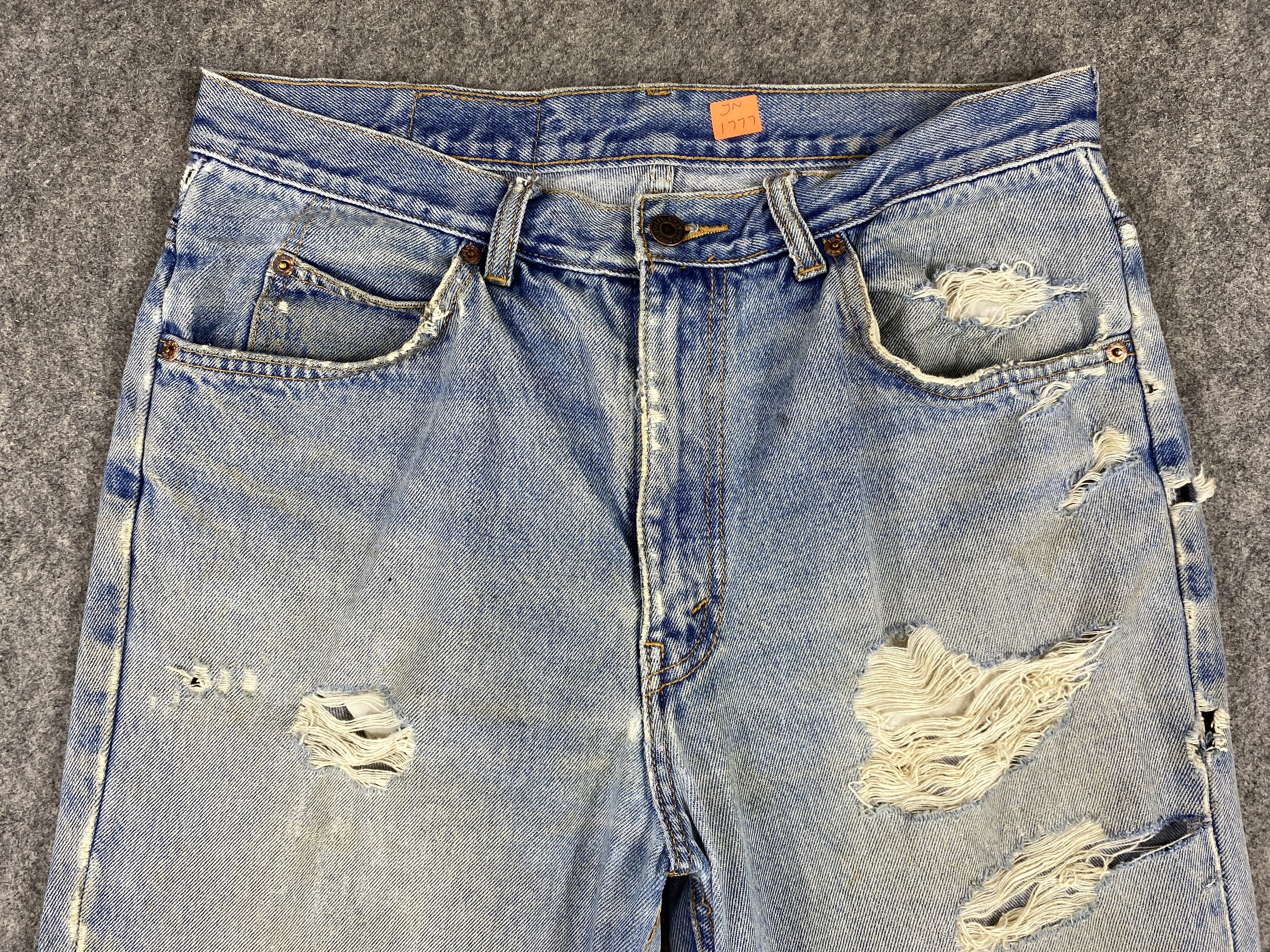 Japanese Brand Dirty Light Blue Vintage Levi's Orange Tab 31x31 -JN1777 Size US 31 - 3 Thumbnail