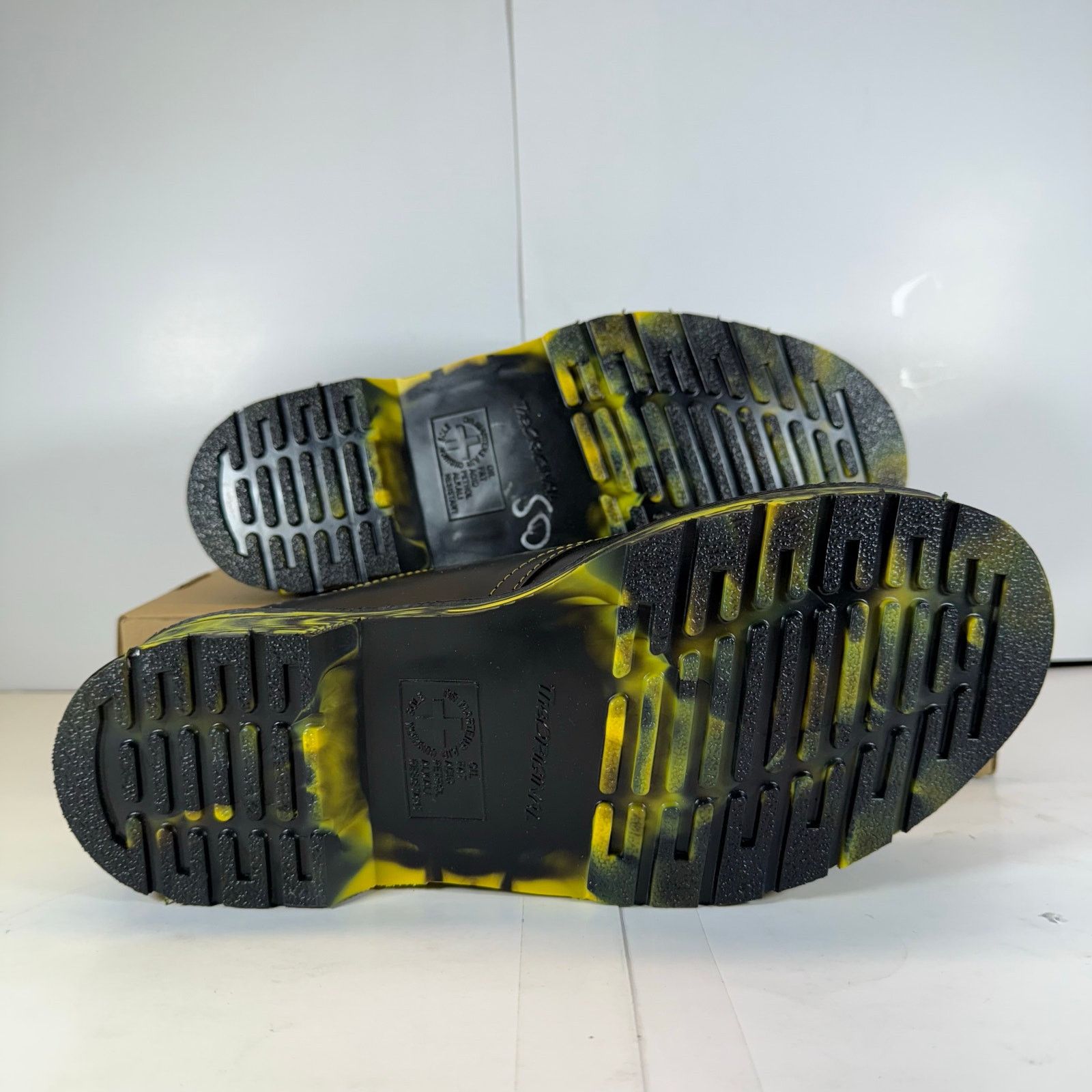 Dr. Martens Dr Martens AirWair Low Bottoms Black/Yellow Size 7 Men Size US 7 / EU 40 - 3 Thumbnail