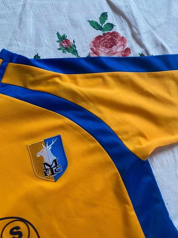Canterbury of New Zealand Mansfield Canterbury home shirt vintage soccer jersey retro Size US XL / EU 56 / 4 - 5 Thumbnail