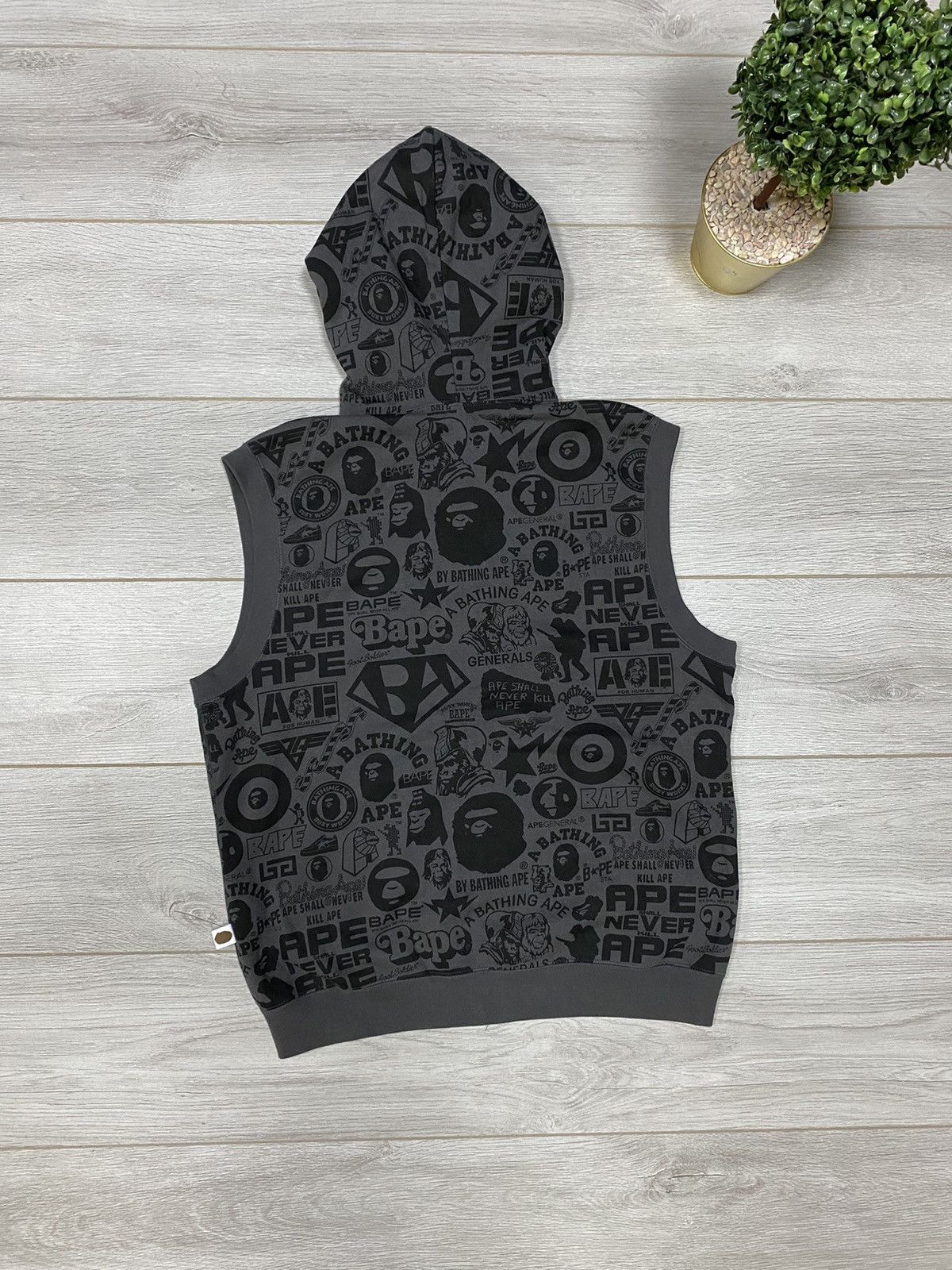 Bape Multi Logo Sleeveless Hoodie Size US M / EU 48-50 / 2 - 4 Thumbnail