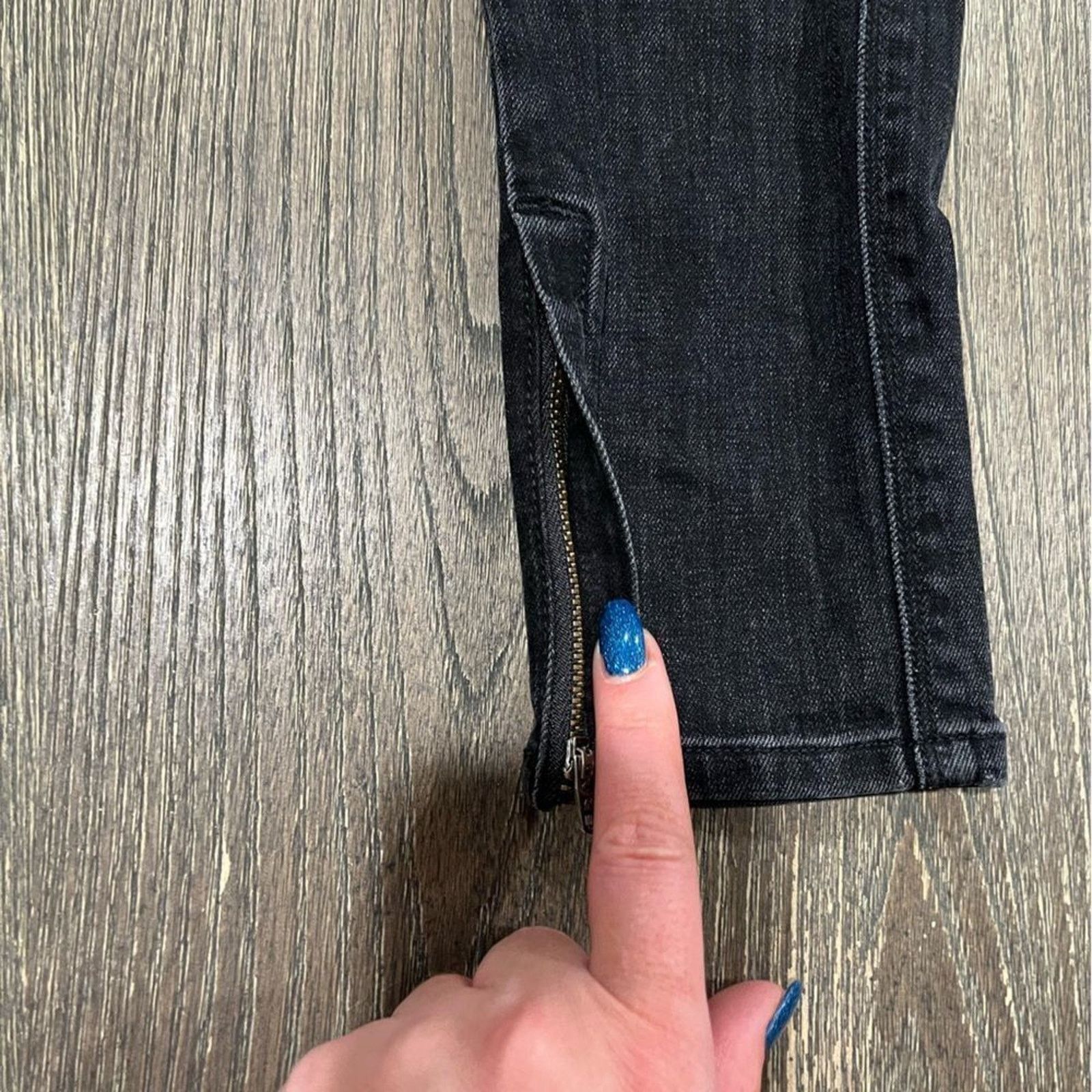 Vince Vince Skinny Jeans Mid Rise Zip Hem Denim Cotton Blend Sz 27 Size 27" / US 4 / IT 40 - 6 Thumbnail