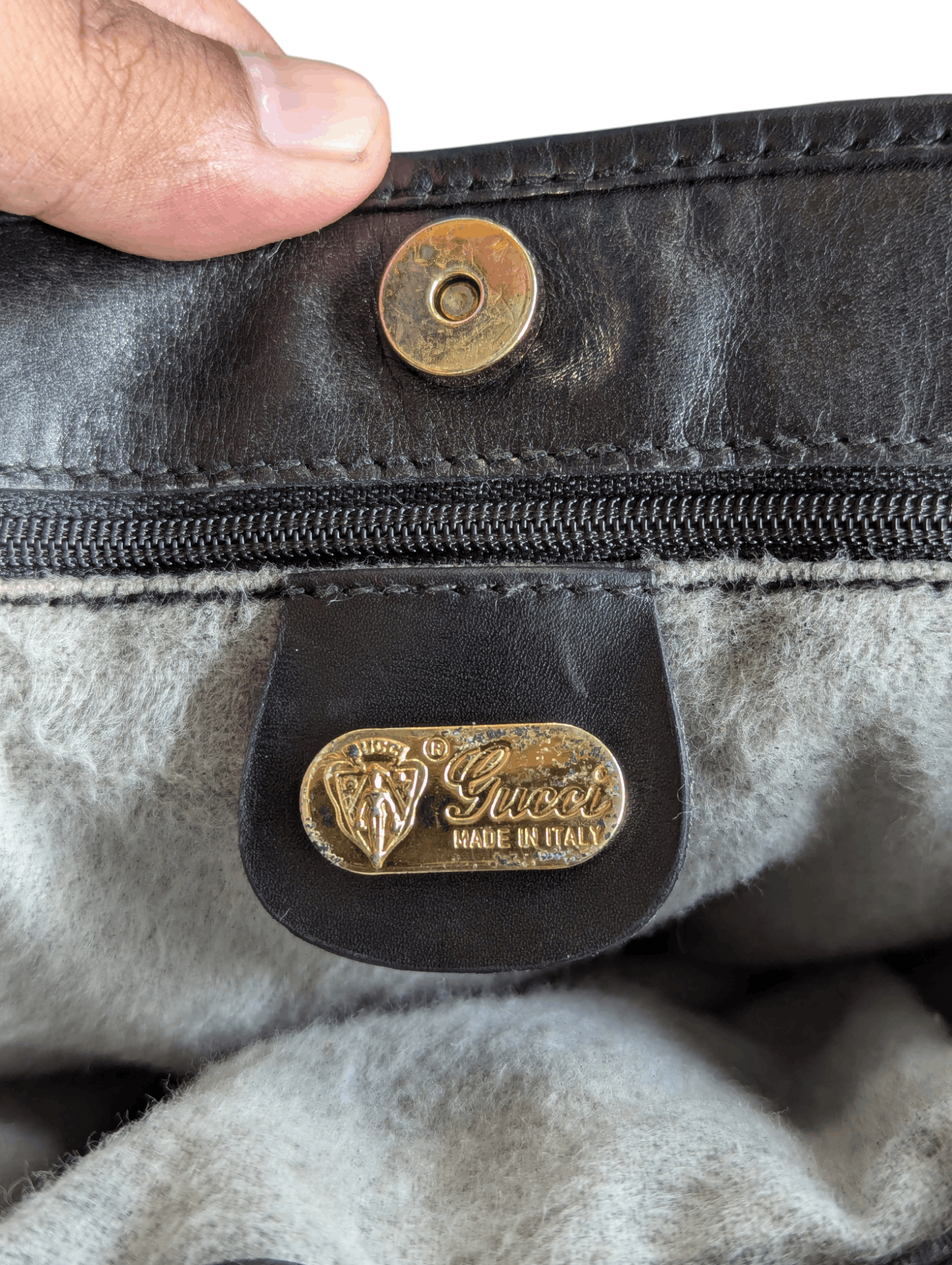 Vintage VINTAGE 80s GUCCI GG MONOGRAM SHOULDER BAG Size ONE SIZE - 9 Thumbnail