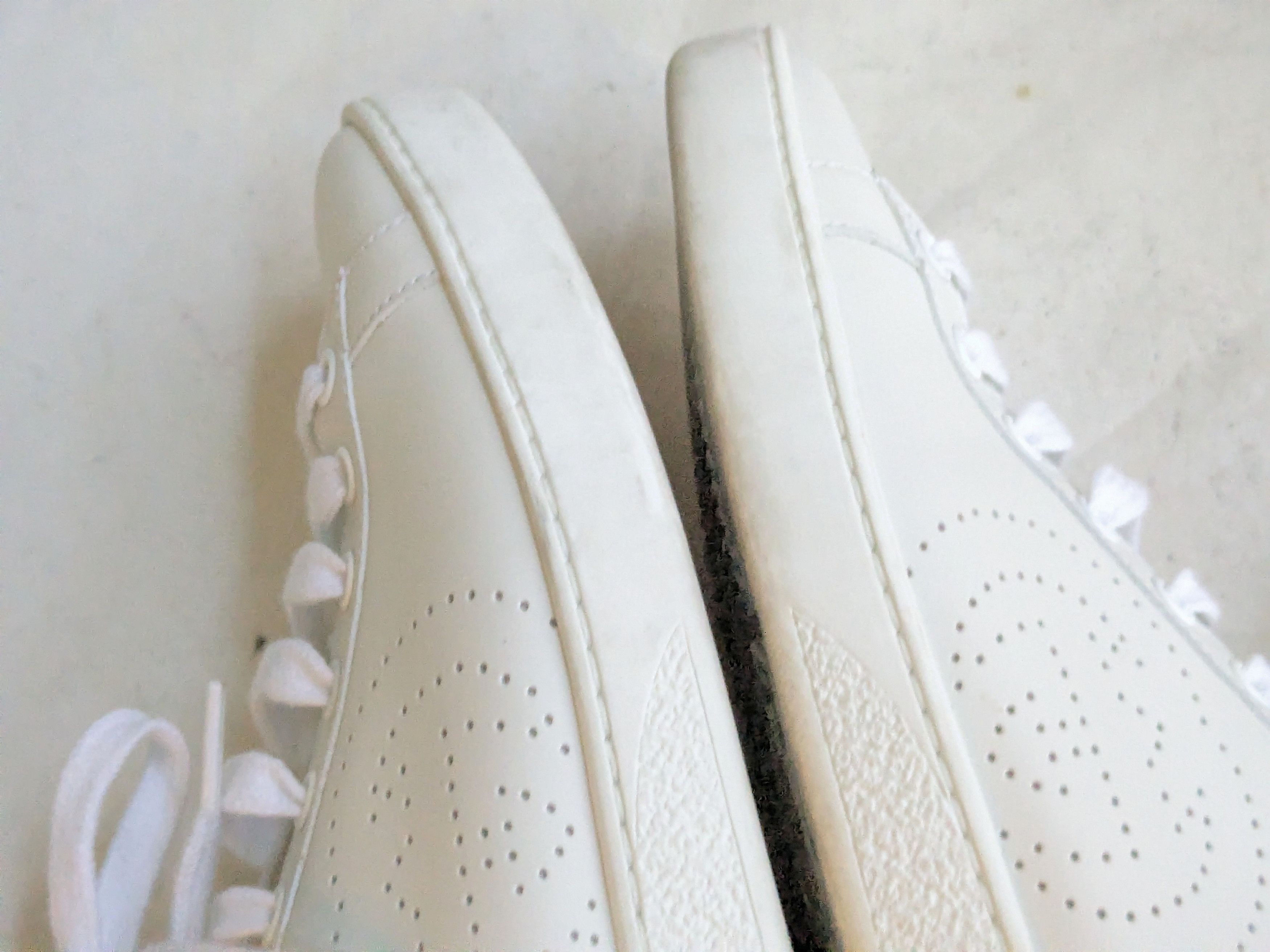 Gucci Women's Gucci Ace Sneakers White Interlocking G 7.5 37.5 Size US 7.5 / IT 37.5 - 10 Thumbnail