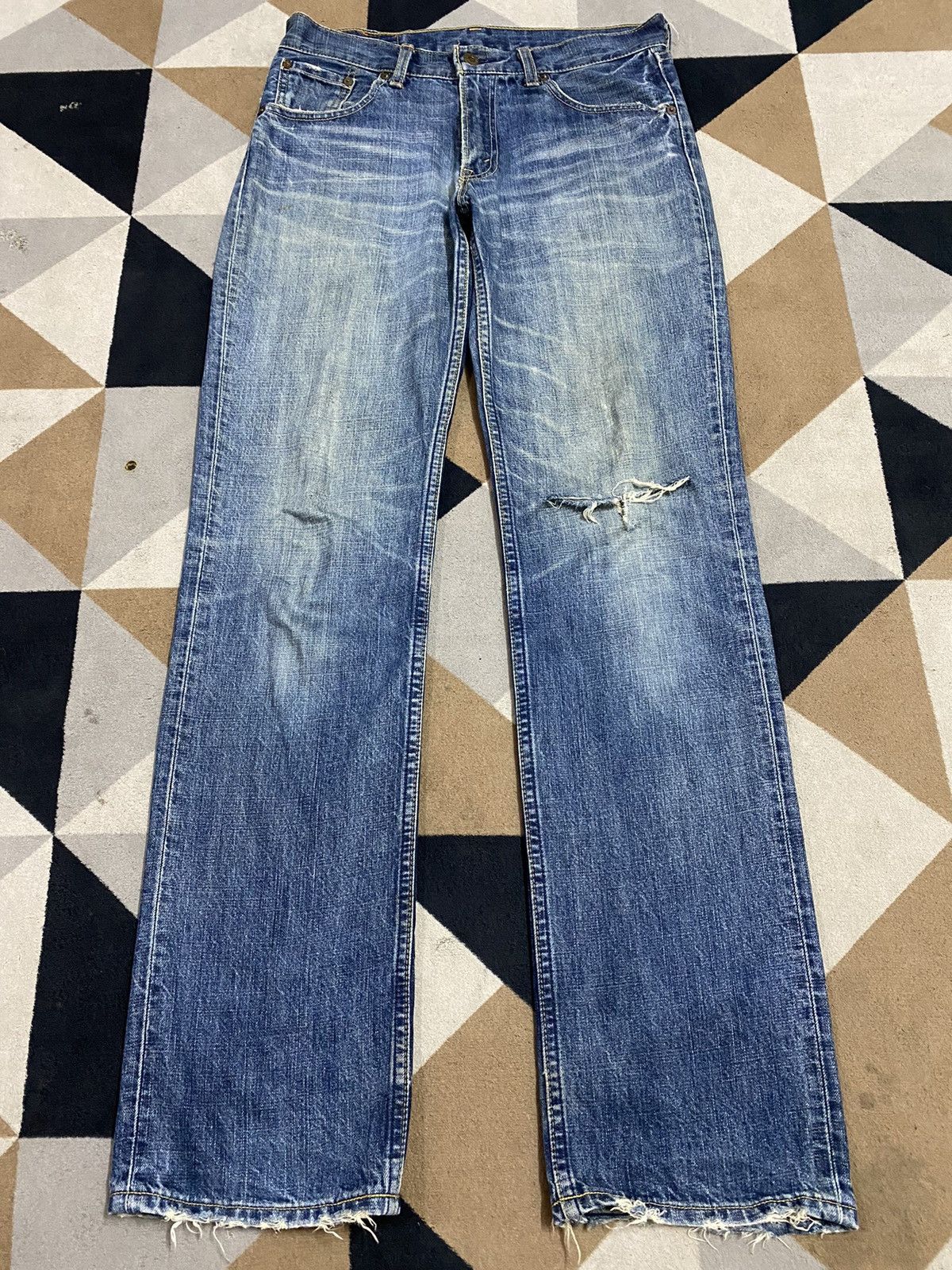 Levi's Distressed vintage Levi's 501 jeans with a relaxed fit jeans Size US 32 / EU 48 - 1 Thumbnail