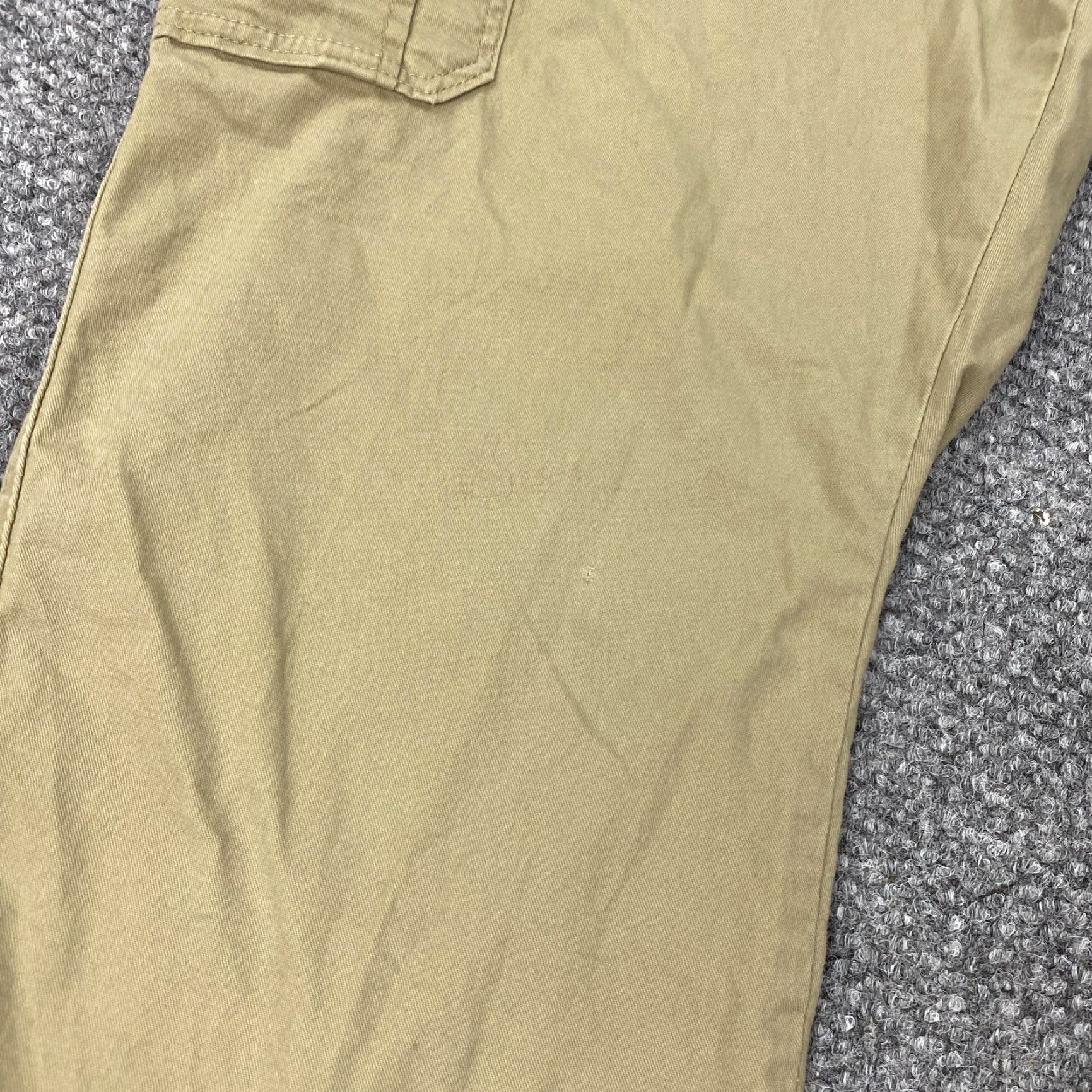 Wrangler Wrangler Cargo Pants Men 42x30 Khaki Relaxed Fit Canvas Workwear Travel Large Waist Size US 42 / EU 58 - 5 Thumbnail