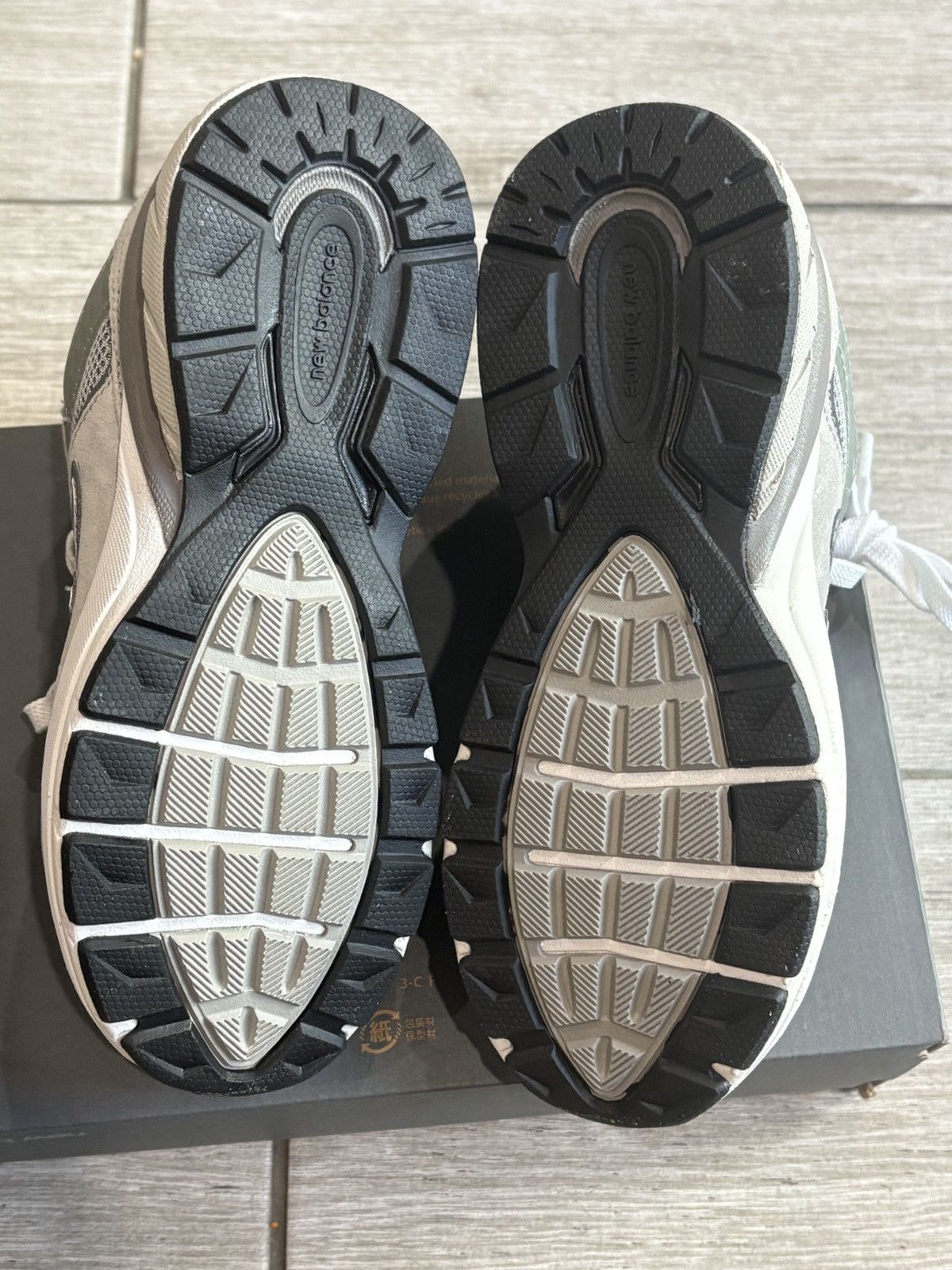 New Balance New Balance 990v5 Gray Little Kids Sneakers PC990GL5 Size 2 Size US 5 / EU 37 - 5 Thumbnail