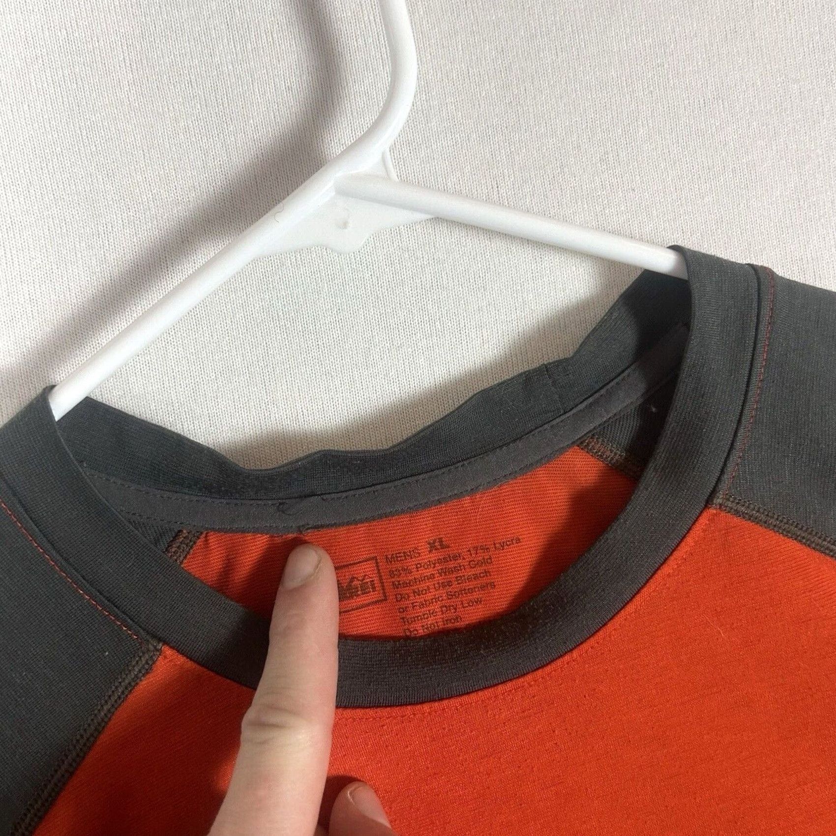 Vintage REI Compression Base Layer Shirt Mens XL Long Sleeve Mock Neck Pullover USA Army Orange Solid Athletic Knit Running Hiking Gym & Training Size US XL / EU 56 / 4 - 6 Thumbnail