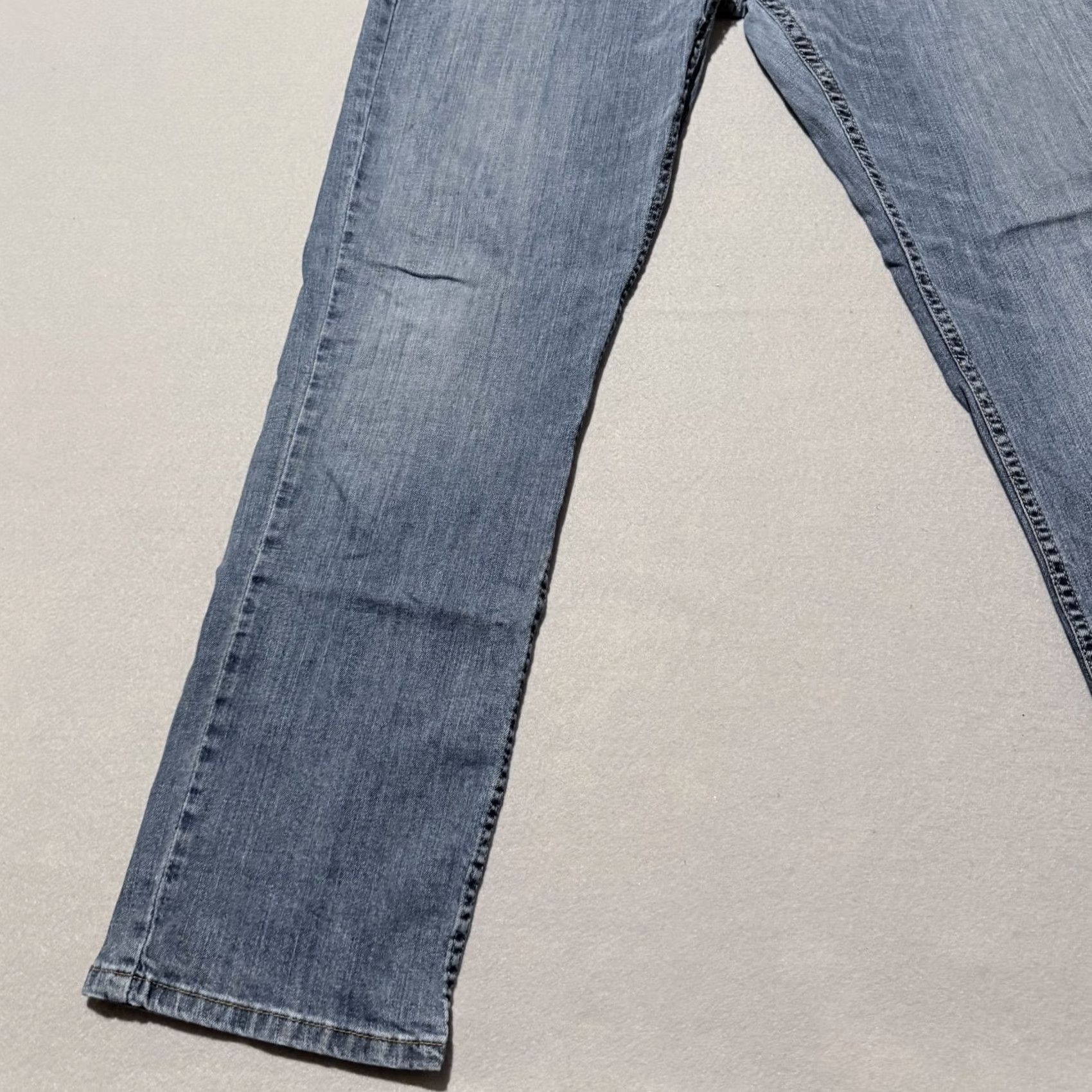Levi's Levi's 559 Jeans Mens 38x32 Blue Denim Mid Rise Classic Straight Zip Fly - Flaws Jeans Mens Blue 559 38x32 Mid Rise Straight Zip Fly Flaws Size US 38 / EU 54 - 5 Thumbnail