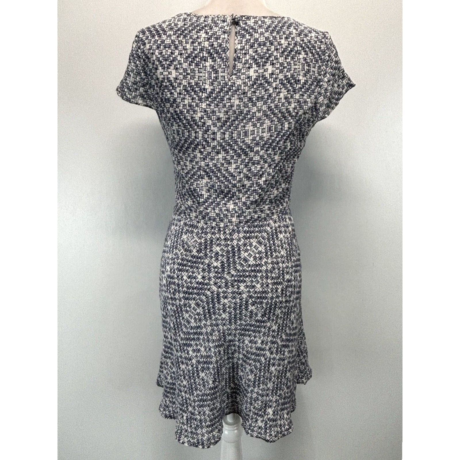 Reiss Reiss Silk Dress Women's Short Sleeve Fit & Flare Blue White Geometric Casual Party Size 28" / US 6 / IT 42 - 3 Thumbnail