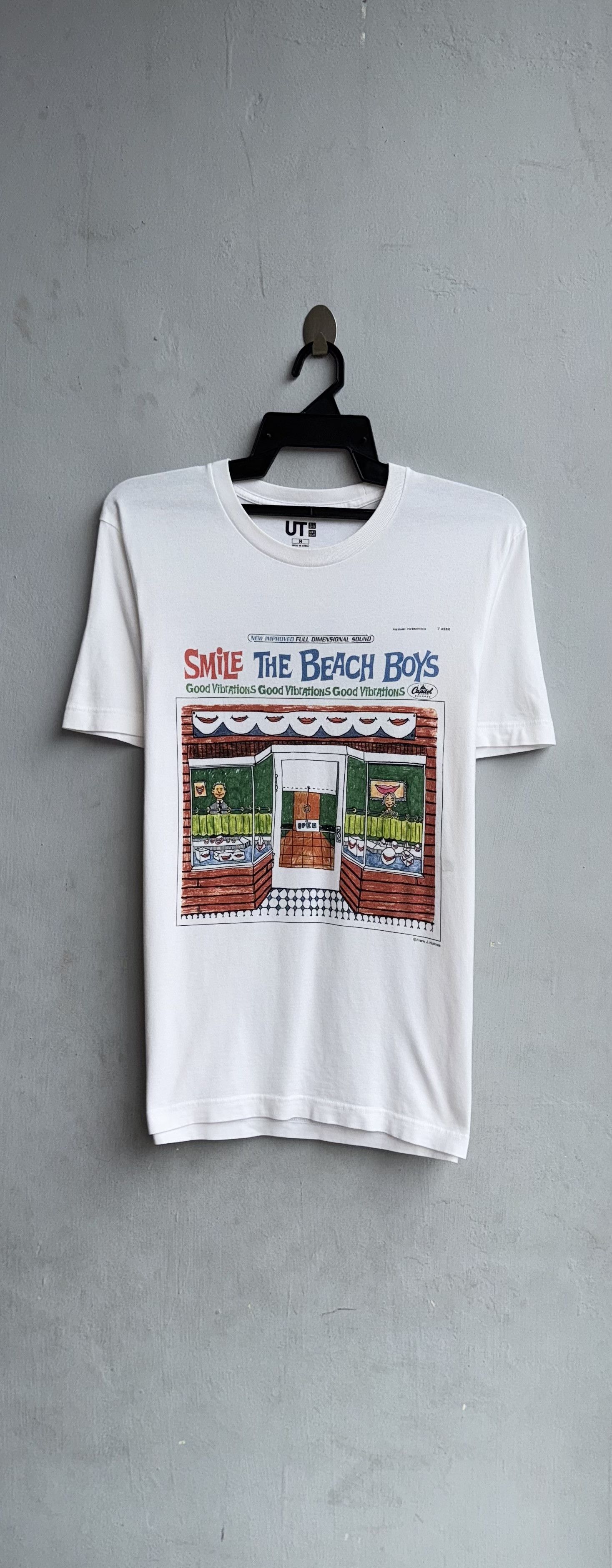 Band Tees × Uniqlo The Beach Boys - Smile Uniqlo Shirt | Grailed