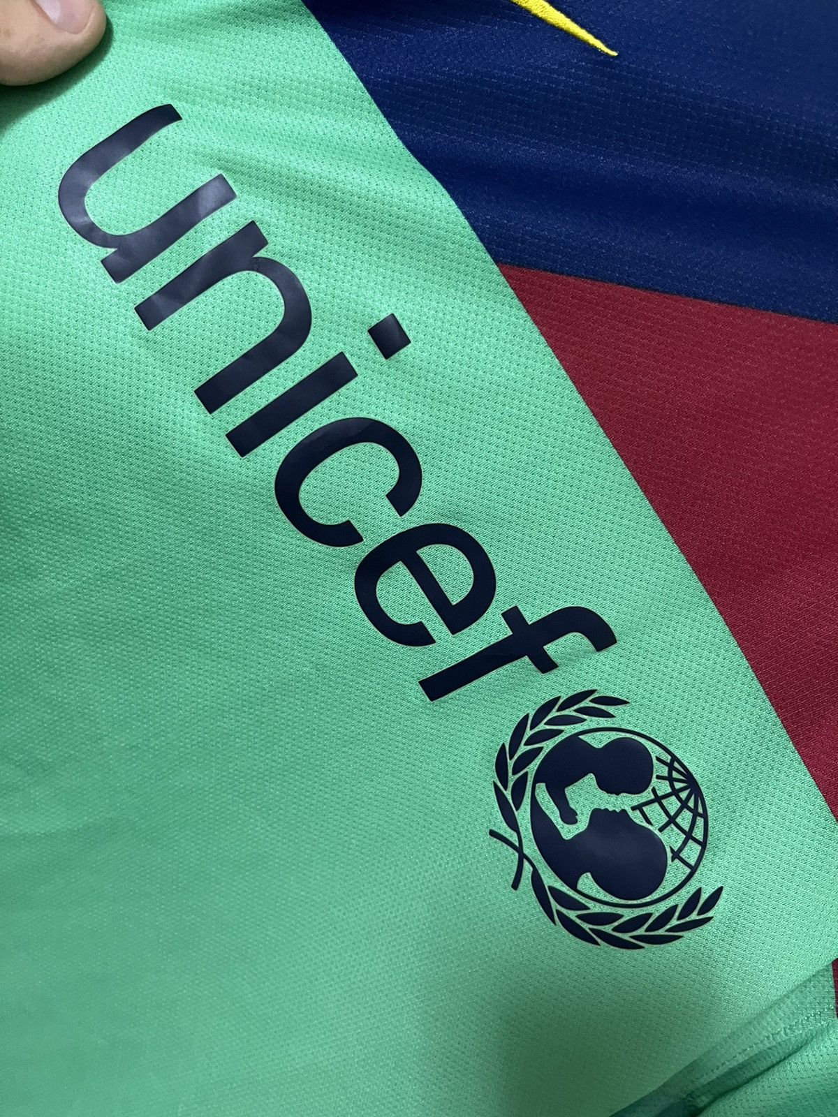 Other Nike Barcelona Away Vintage 10/11 #6 Xavi Jersey Size US XL / EU 56 / 4 - 5 Thumbnail