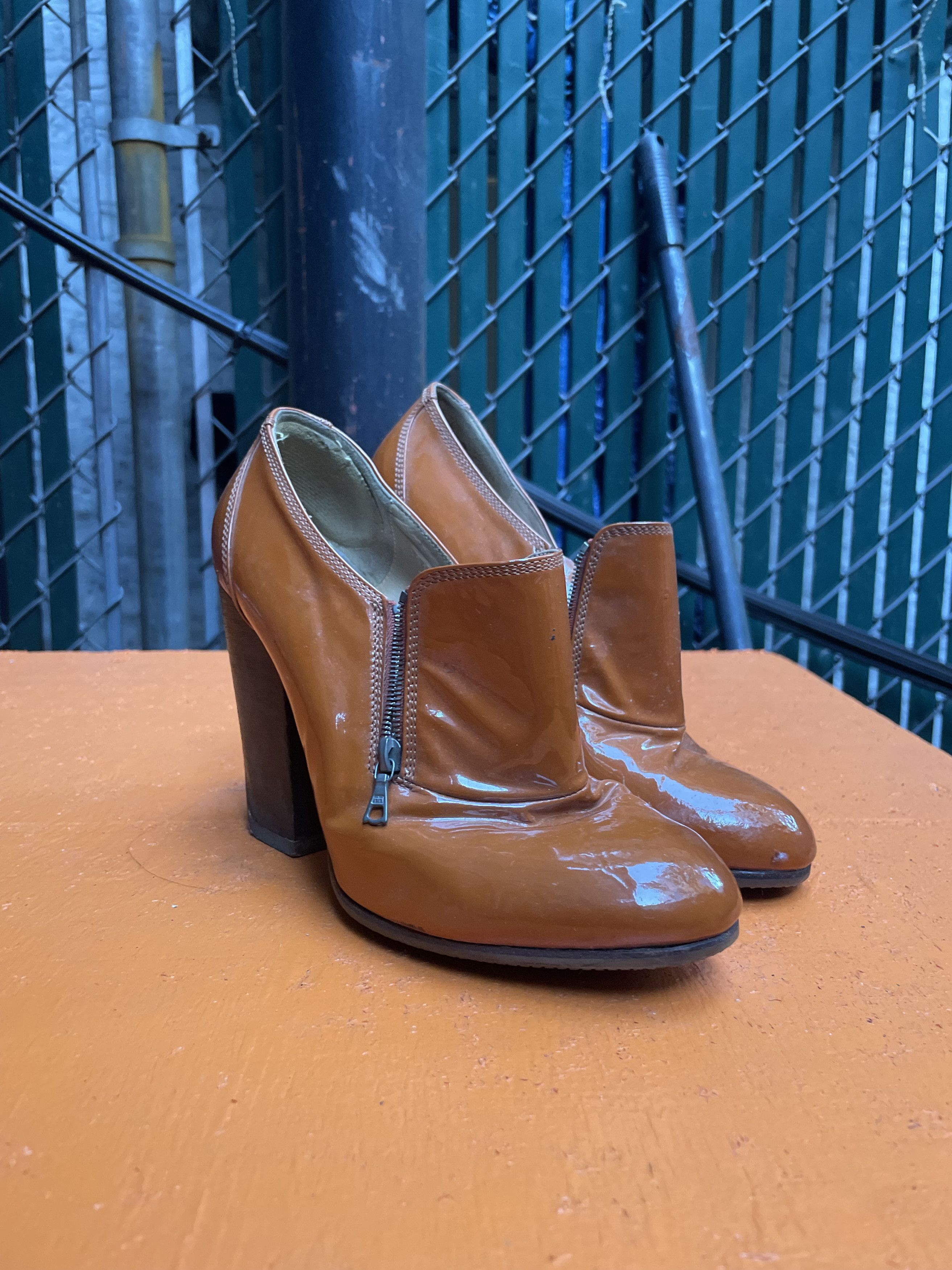 Dries Van Noten Used Dries Van Noten Zip Up Heels Size US 7 / IT 37 - 2 Thumbnail