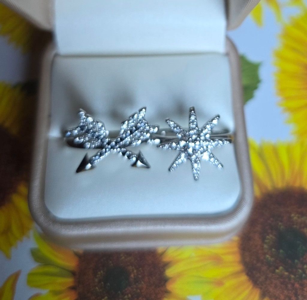 Vera Wang Simply Vera by Vera Wang Silver Star and Arrow Double Ring Size ONE SIZE - 8 Thumbnail