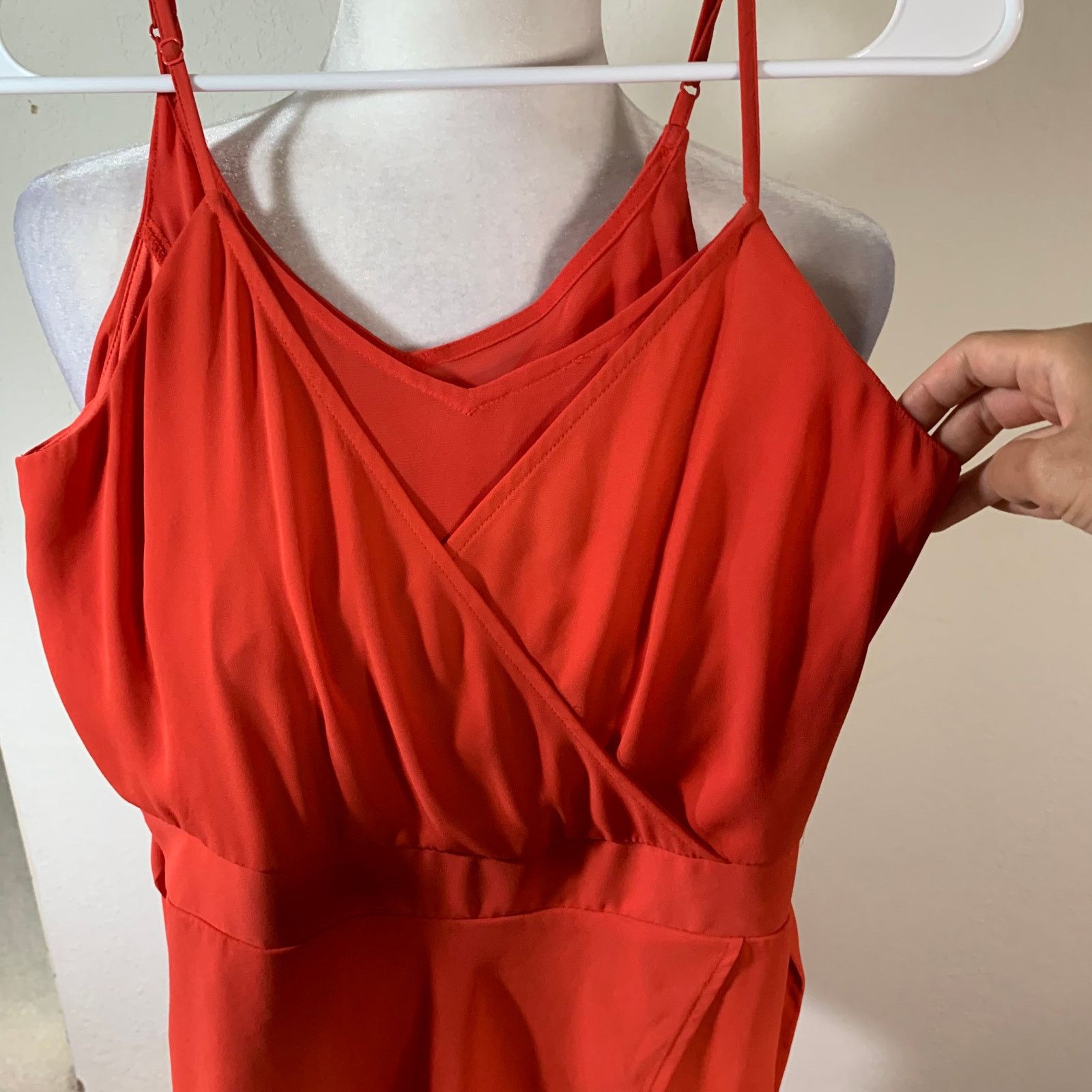 Express Express Coral Romper/Dress Size 4 Size 27" / US 4 / IT 40 - 6 Thumbnail