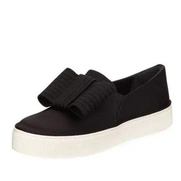 Designer × Stuart Weitzman Stuart Weitzman Black Satin Bowgal Bow Slip-on Platforms 9.5 Size US 9.5 / IT 39.5 - 1 Thumbnail