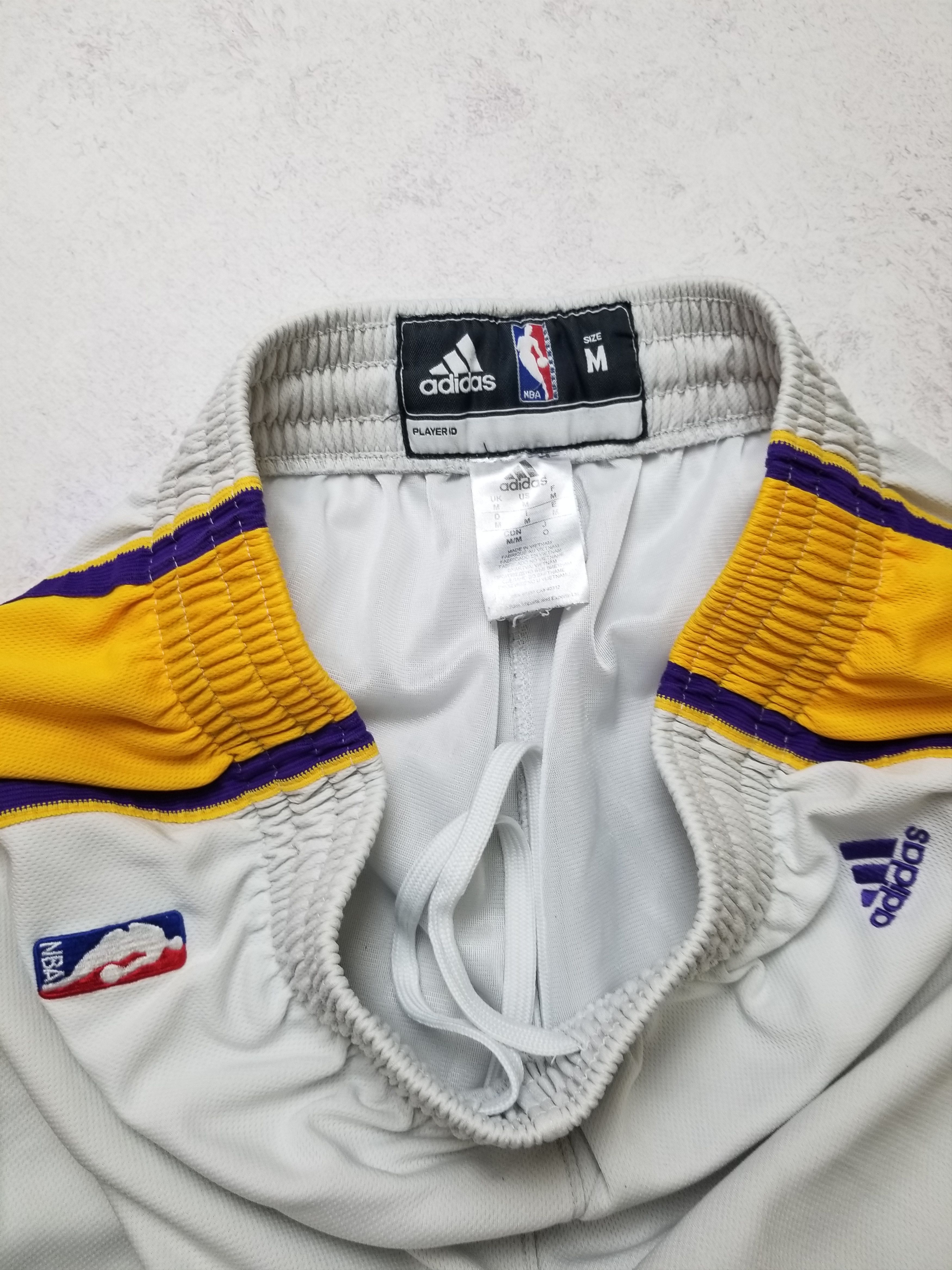 Adidas Adidas 2013 Los Angeles Lakers NBA Shorts Men's Size M Size US 34 / EU 50 - 11 Thumbnail