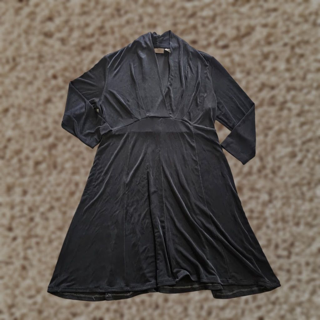 Vintage Chicos Dress Womens Large Black V Neck Stretch Slinky Travelers V Neck Career Size L / US 10 / IT 46 - 1 Thumbnail