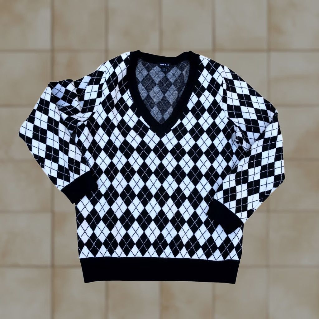Torrid TORRID Argyle Sweater Women's 0 Sweatshirt V Neck Long Sleeve Black White Rayon Knit Pullover Women Size XS / US 0-2 / IT 36-38 - 1 Thumbnail