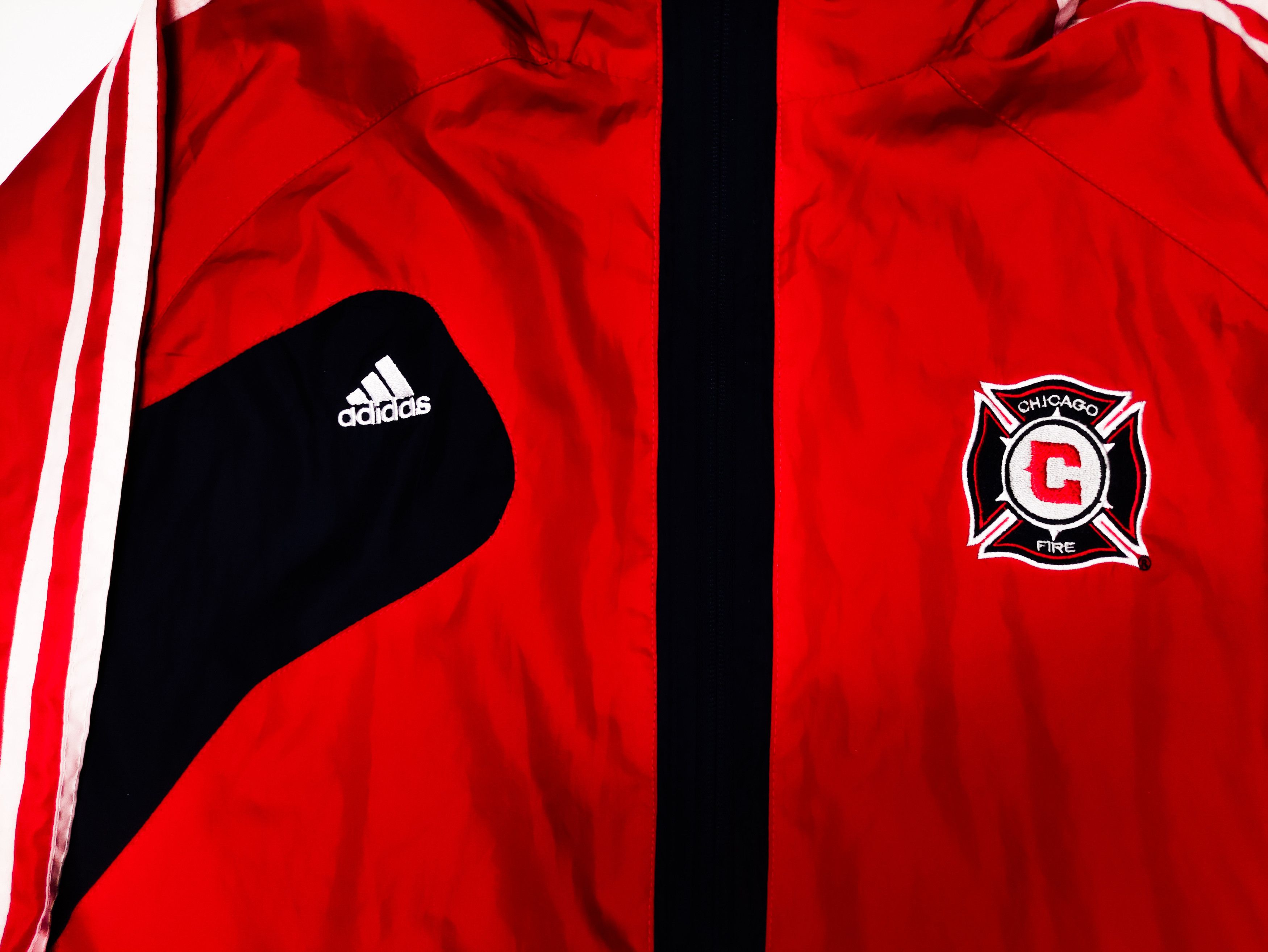 Adidas Chicago Fire Adidas Vintage Light Jacket Youth Size MLS USA Size US XS / EU 42 / 0 - 6 Thumbnail