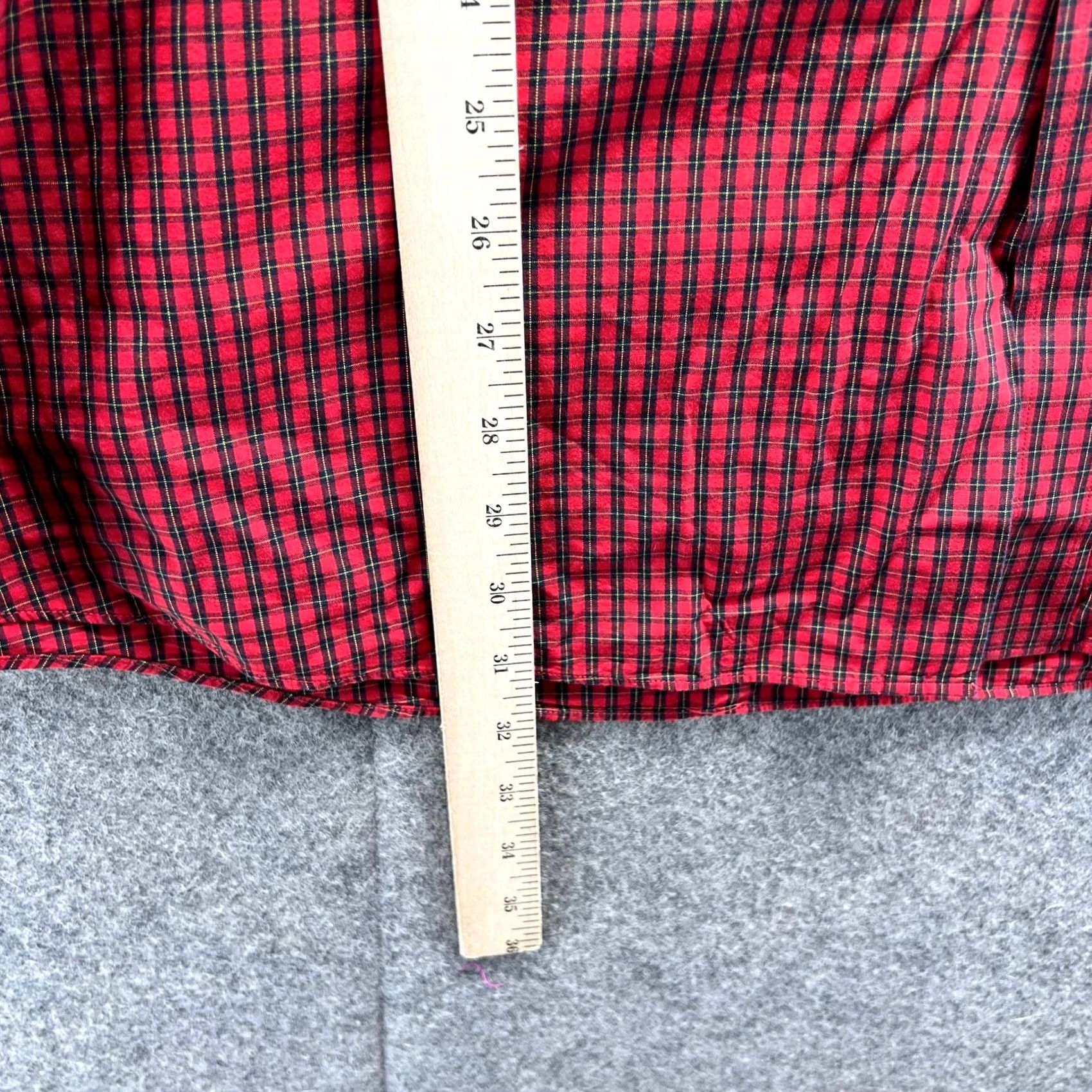 Tommy Hilfiger VINTAGE Tommy Hilfiger Shirt Men Large Adult Red Black Plaid Button-Down Casual Dress Shirt Size US L / EU 52-54 / 3 - 4 Thumbnail