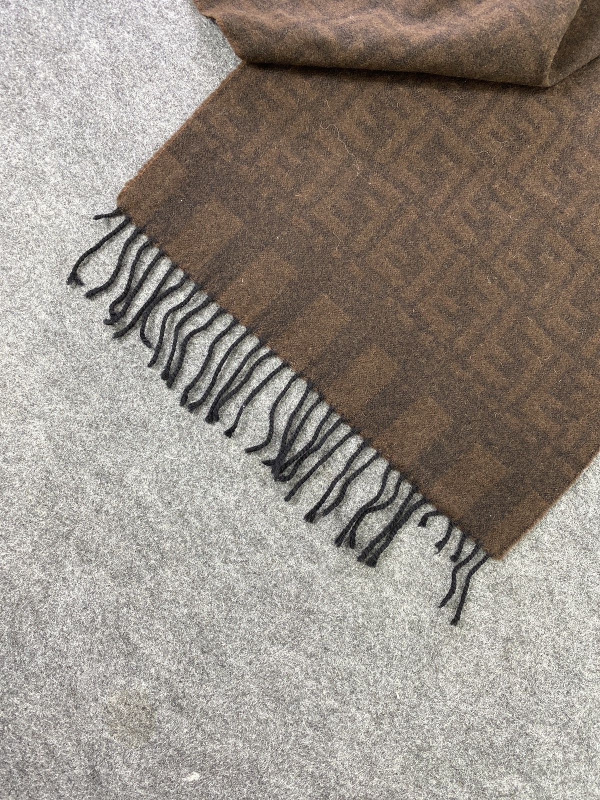 Fendi × Vintage Vintage Fendi monogram Scarf/Muffler/Neckwear-T588 Size ONE SIZE - 7 Thumbnail